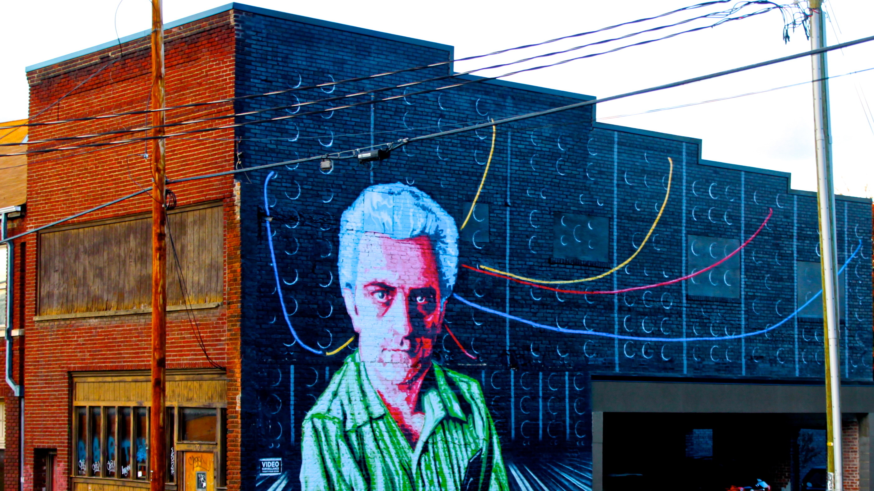 A mural of Robert Moog in Asheville, N.C., where Moog Music is based. (Denise Carbonell/Flickr)