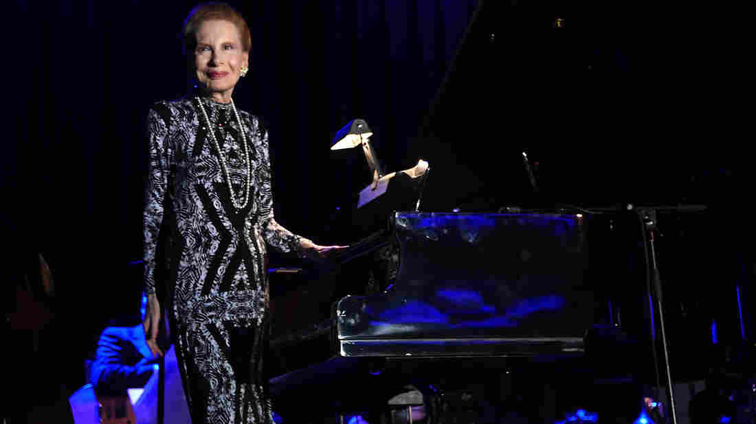 Barbara Carroll performing at the New York Sheraton Hotel & Tower in June 2016 in New York City.