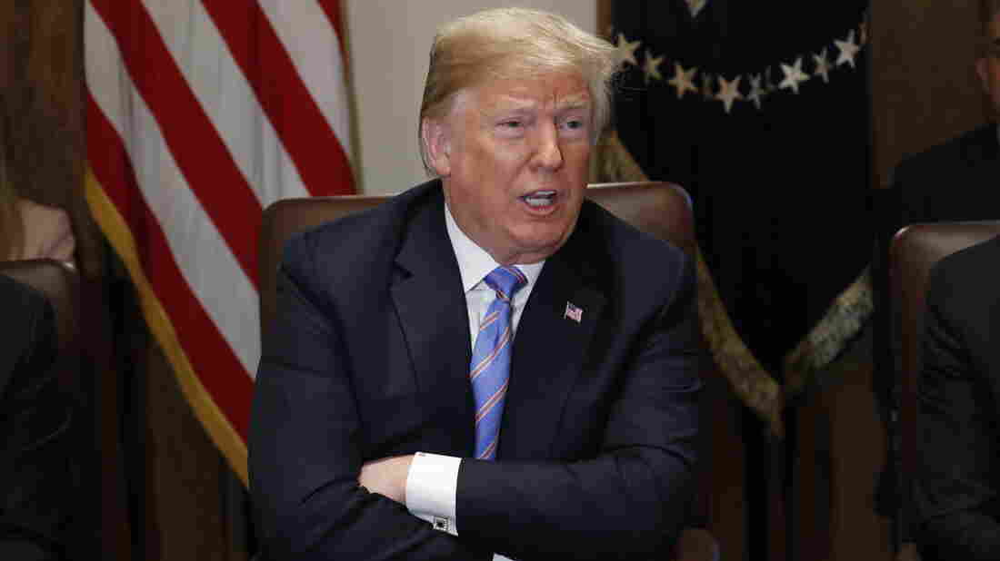 Donald Trump backtracks on Helsinki remarks, says he 'misspoke' Donald Trump backtracks on Helsinki remarks, says he 'misspoke'