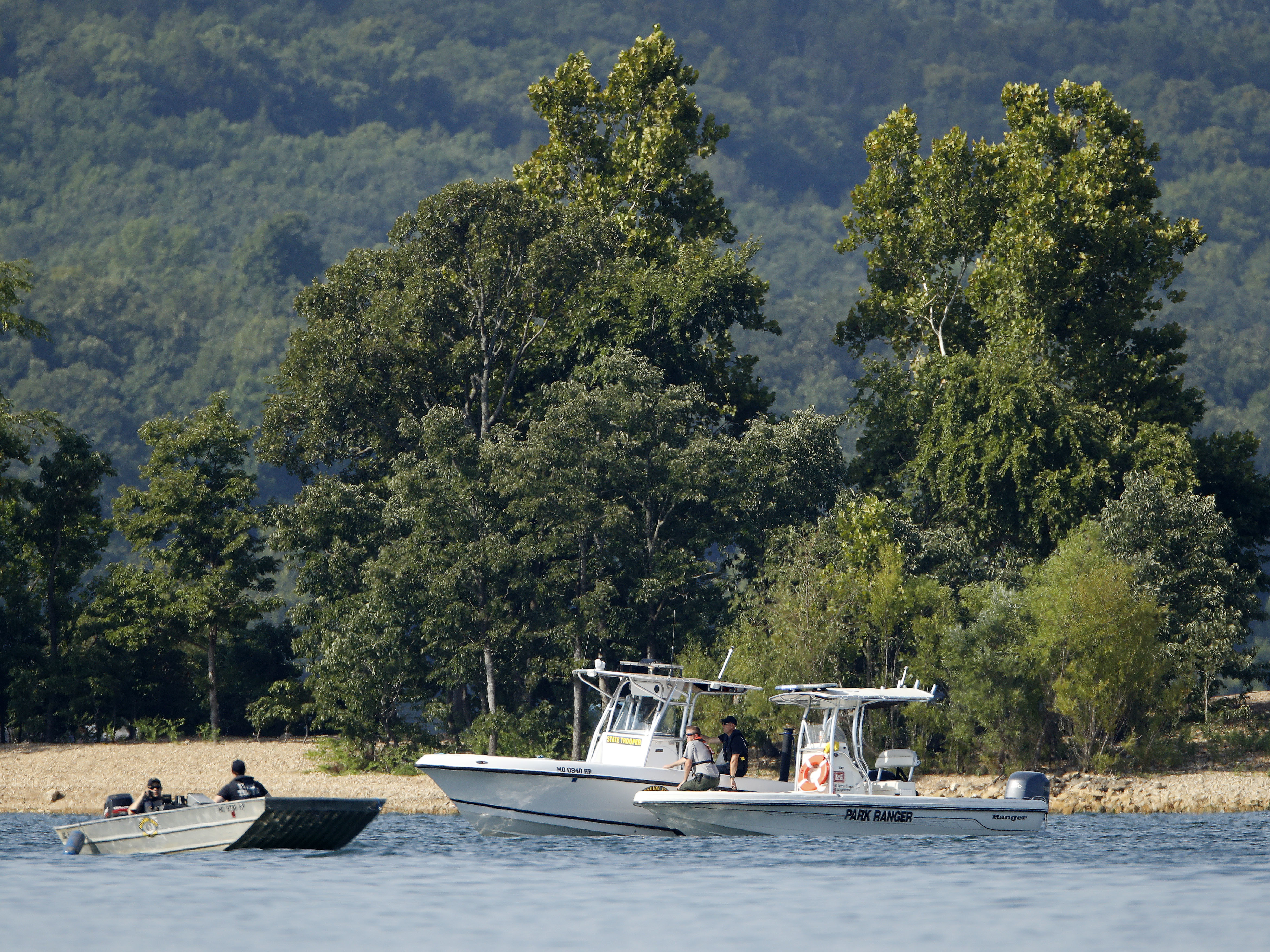 9 of those killed in duck boat capsizing were related