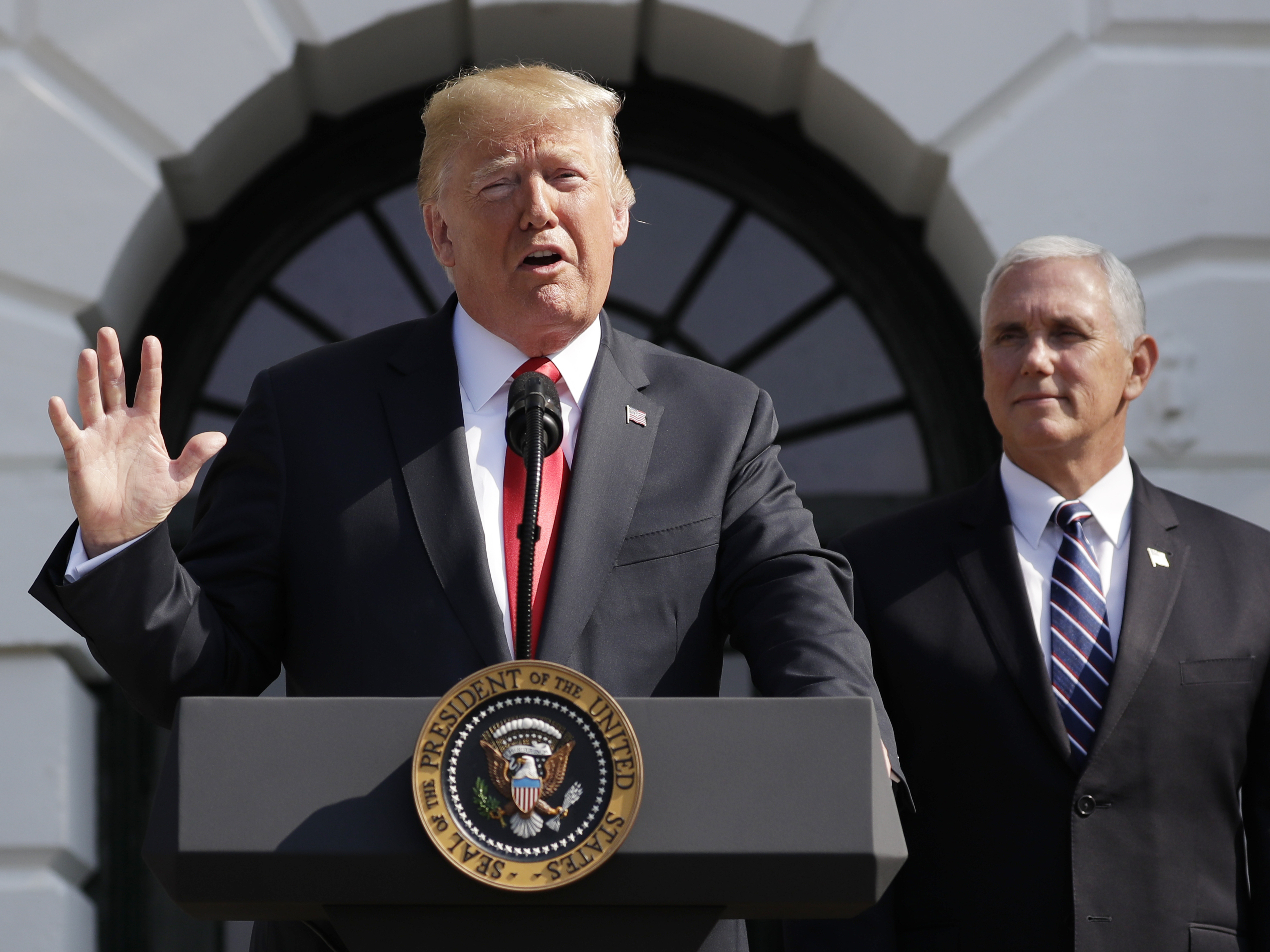 U.S. economy surges to 4.1 percent growth in 2nd quarter