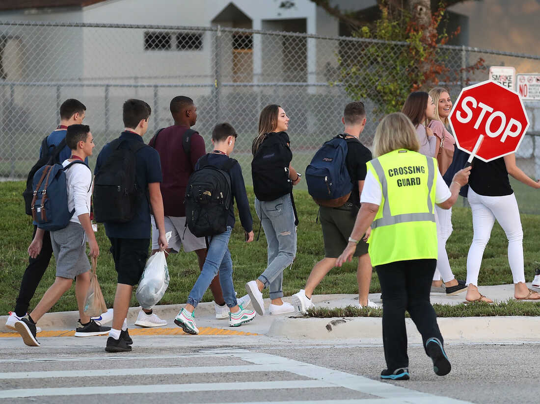 Parkland students return to school for the first time since mass shooting