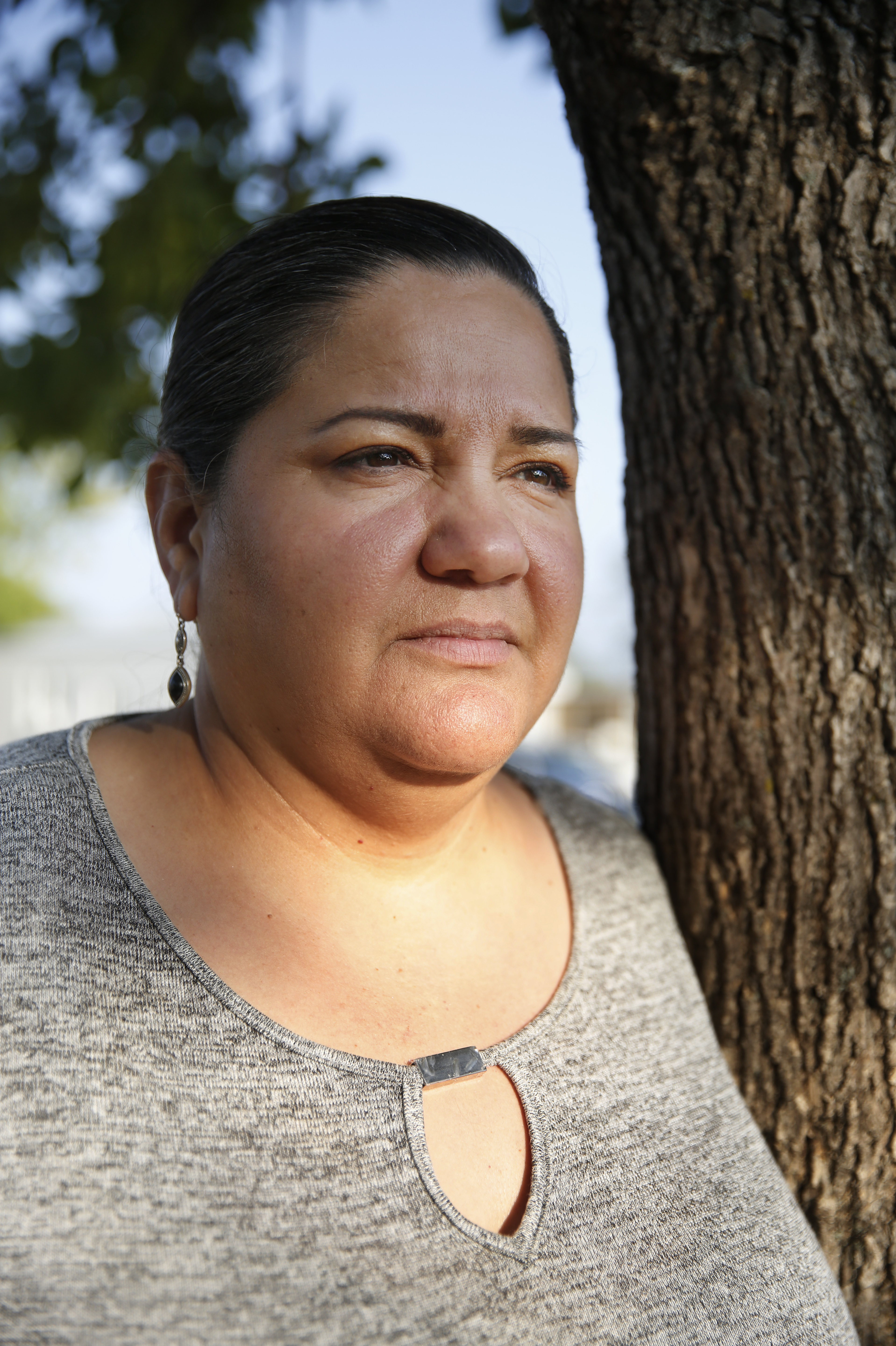 In One Generation, A Farmworker Family Grows College Ambitions 8 Angel's mom, Aracely, also grew up in a farmworker family. In sixth grade, her dad took her out of school to work in the fields because the family needed money.