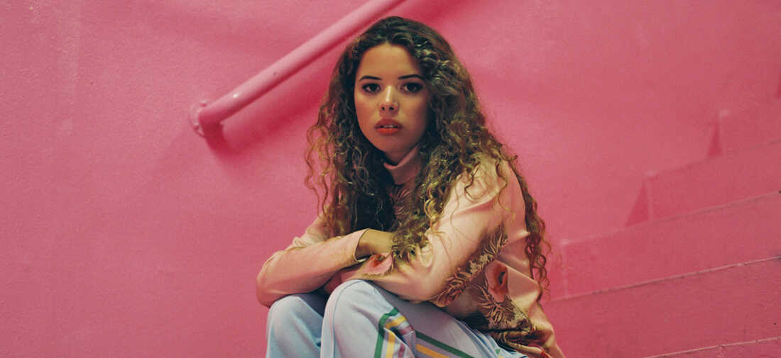 Slingshot artist Nilufer Yanya