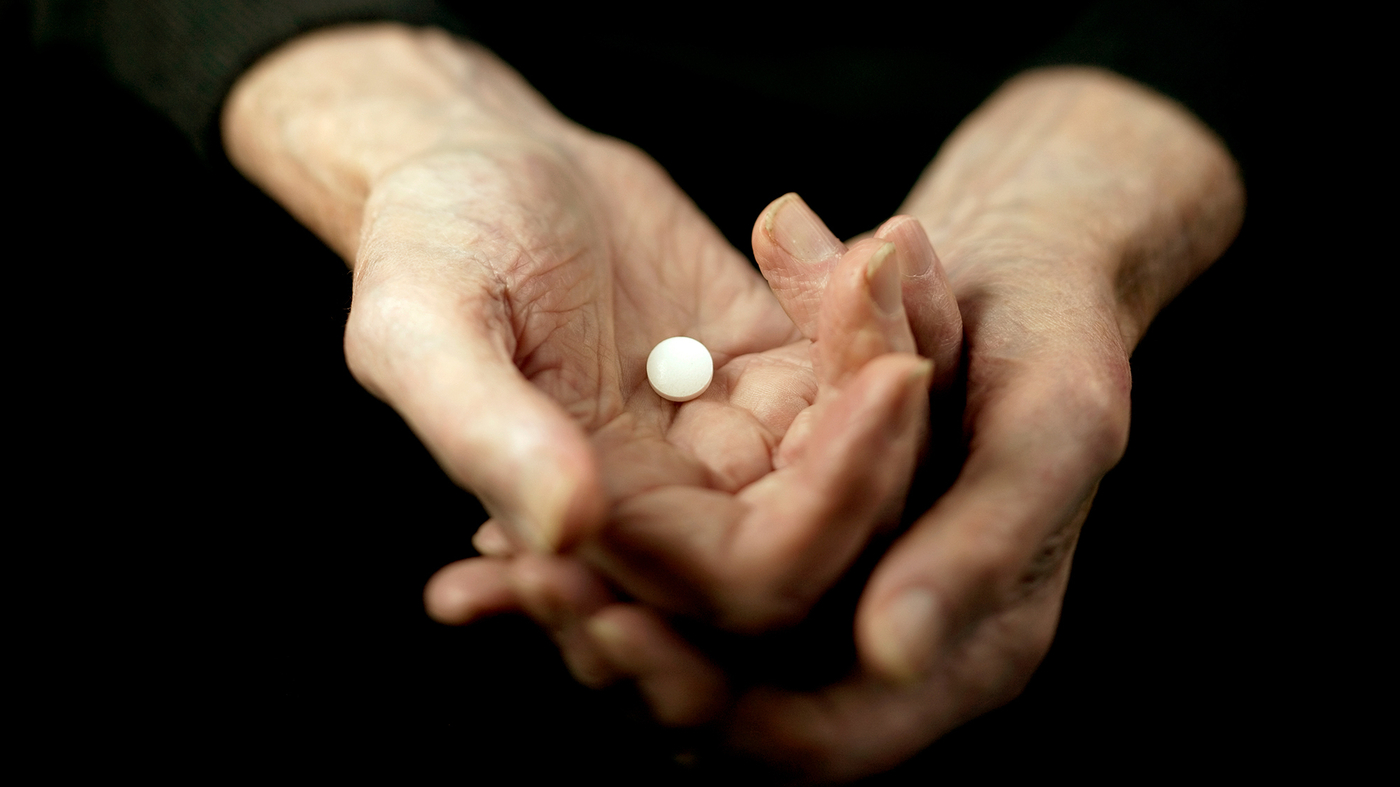 Risks From Daily LowDose Aspirin Outweigh Benefits For Healthy Seniors