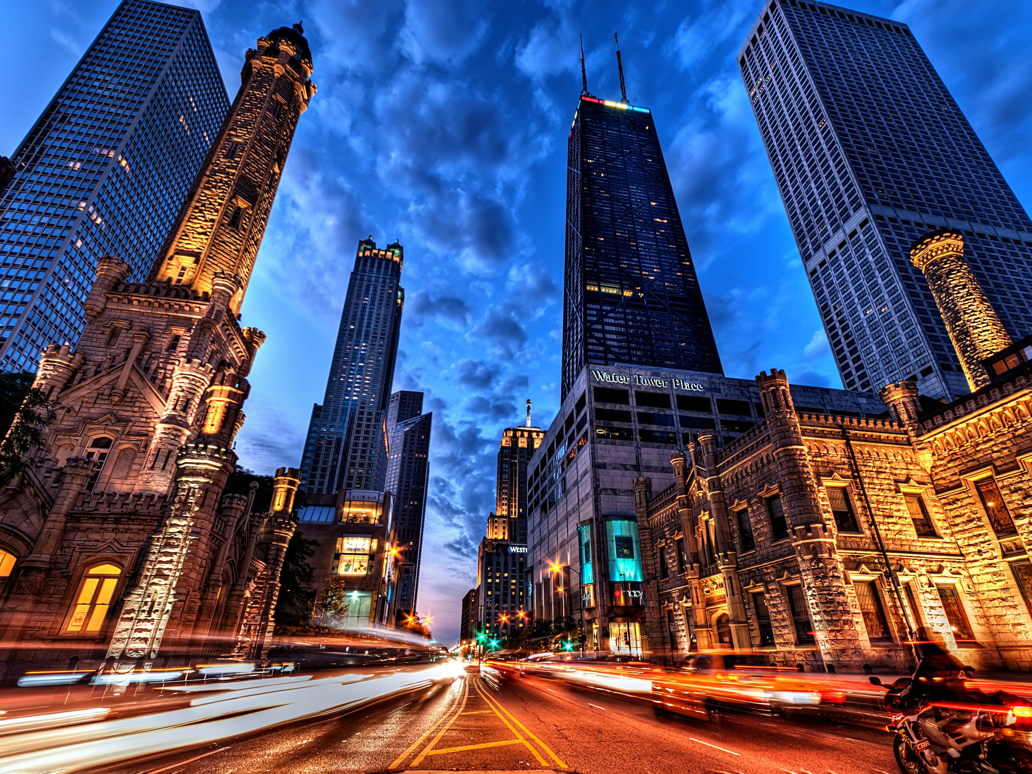 'Night Moves' captures fleeting moments in Chicago -- and life