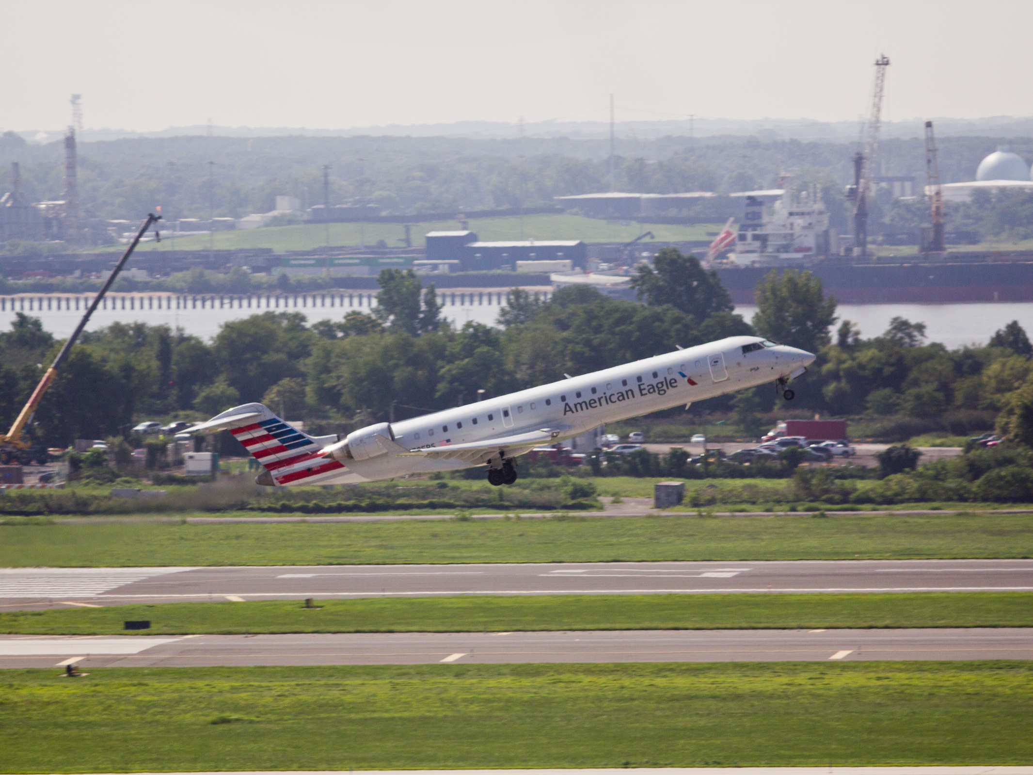 Philadelphia International is among more than a dozen major U.S. airports vulnerable to sea level rise. (WHYY)