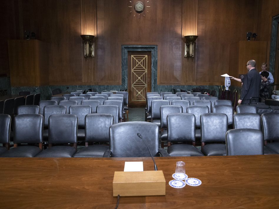 The Senate Judiciary Committee hearing room is prepared for Thursday's planned testimony from Christine Blasey Ford and Judge Brett Kavanaugh. (J. Scott Applewhite/AP)