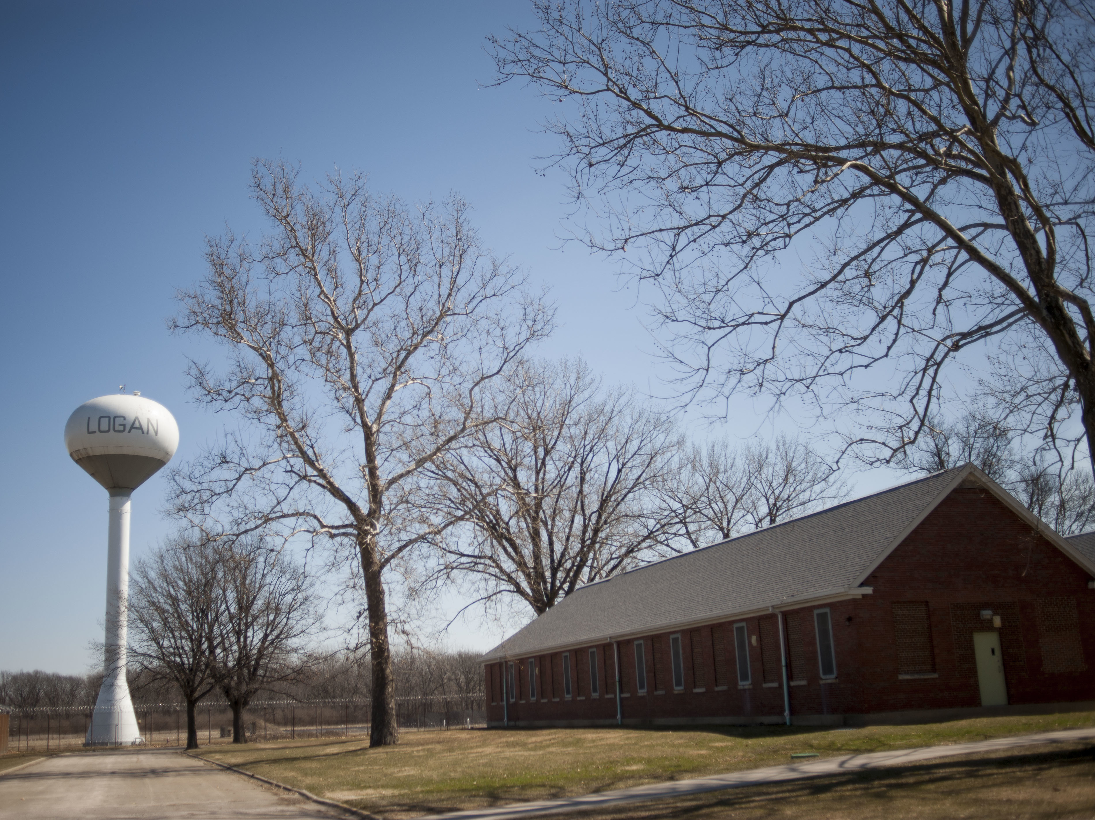 In Prison, Discipline Comes Down Hardest On Women 3 Logan Correctional Center in Lincoln, Ill., is one of a handful of prisons across the U.S. that are training their corrections officers to work more effectively with female inmates.