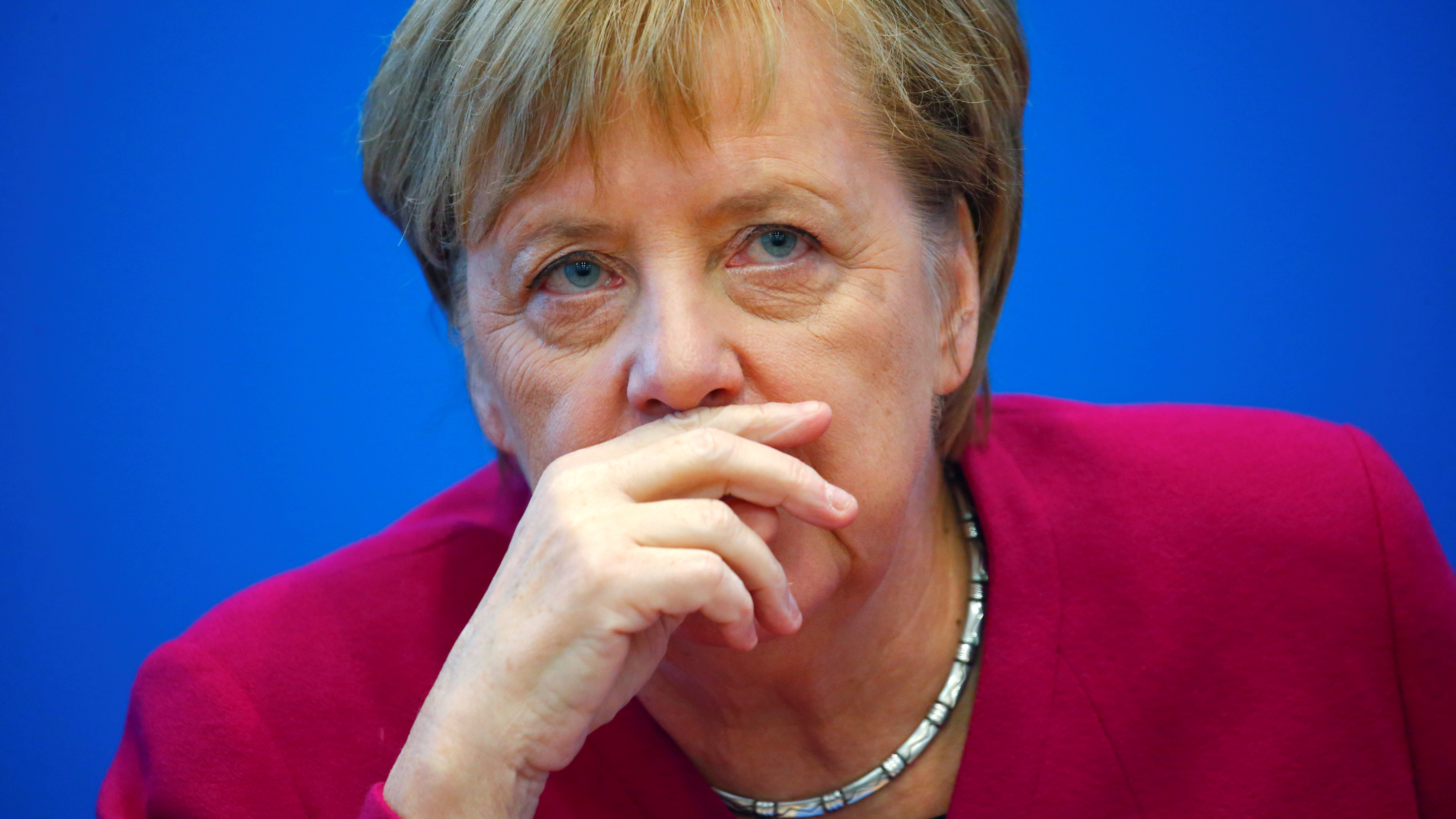 Celebs who will leave country if merkel wins