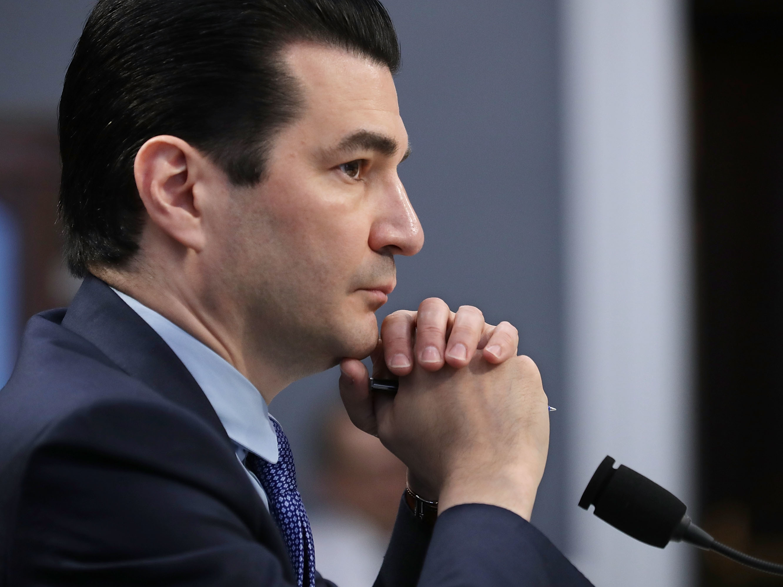 Despite Warnings, FDA Approves Potent New Opioid Painkiller