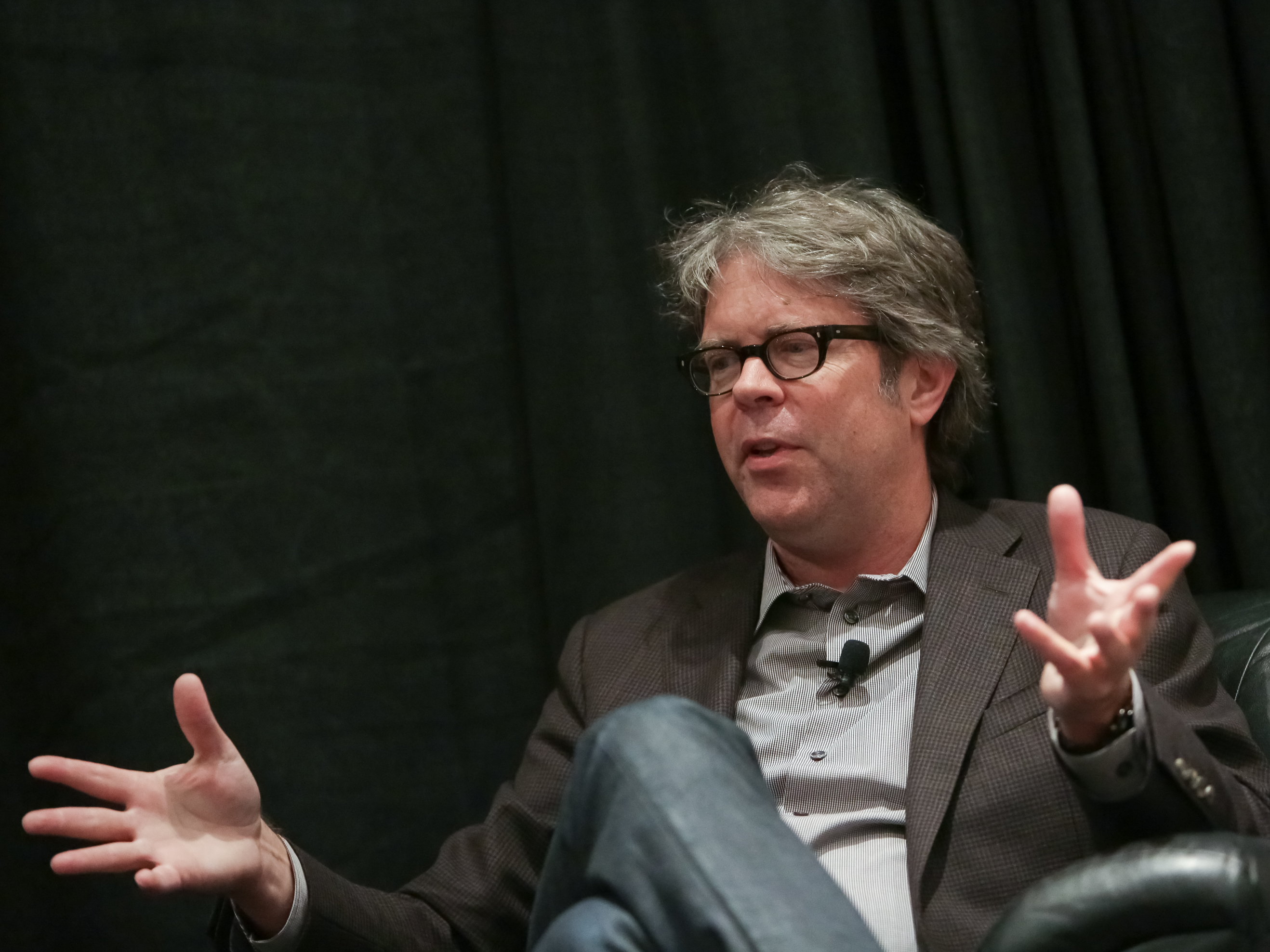 Jonathan Franzen finds hopes in nature in 'The End of the End of the Earth'