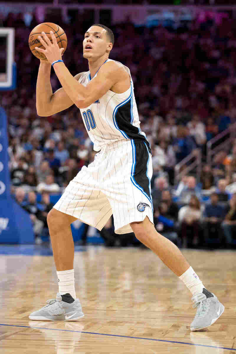 Aaron Gordon of the Orlando Magic handles the ball on Oct. 26, 2016 at Amway Center in Orlando, Fla.