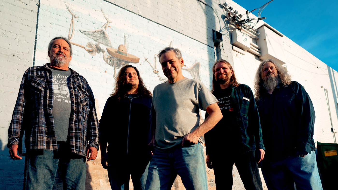 Meat Puppets Come Galloping Out Of The Stable With 'Warranty' World
