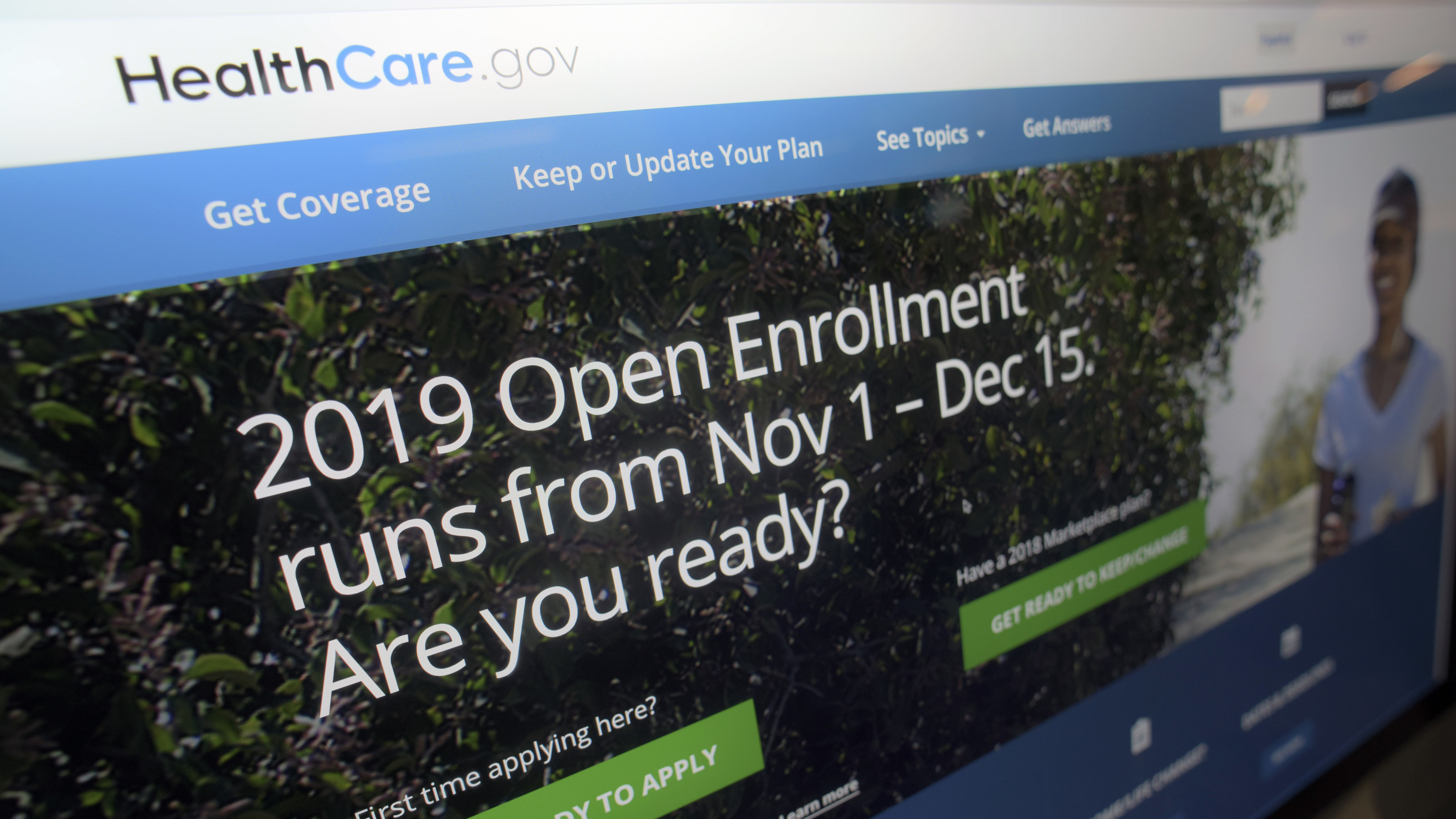 The deadline for signing up for individual health insurance coverage on HealthCare.gov ends Saturday, Dec. 15.