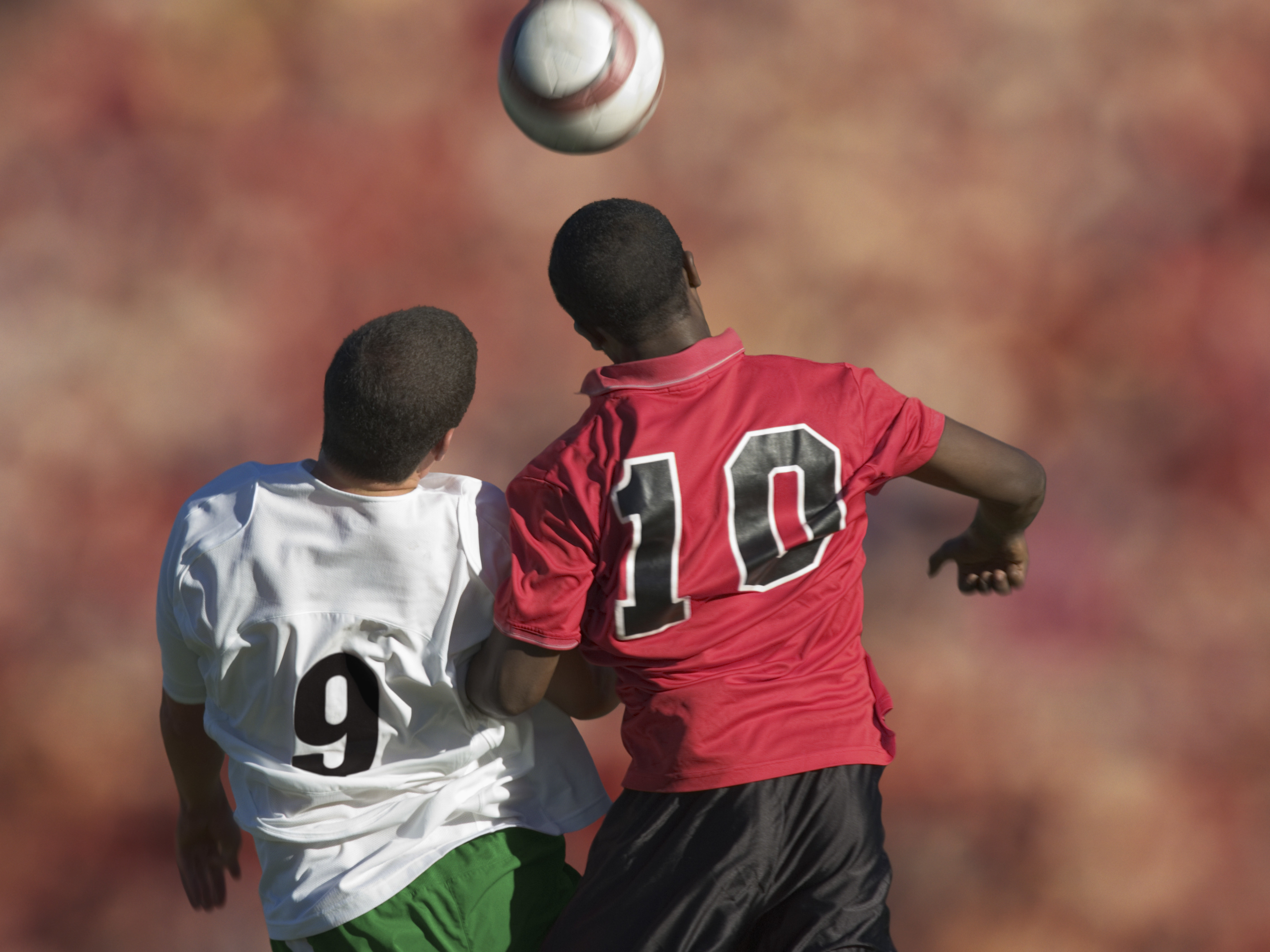 Research inspired by soccer headers has led to fresh insights into how the brain weathers hits to the head. (Getty Images)