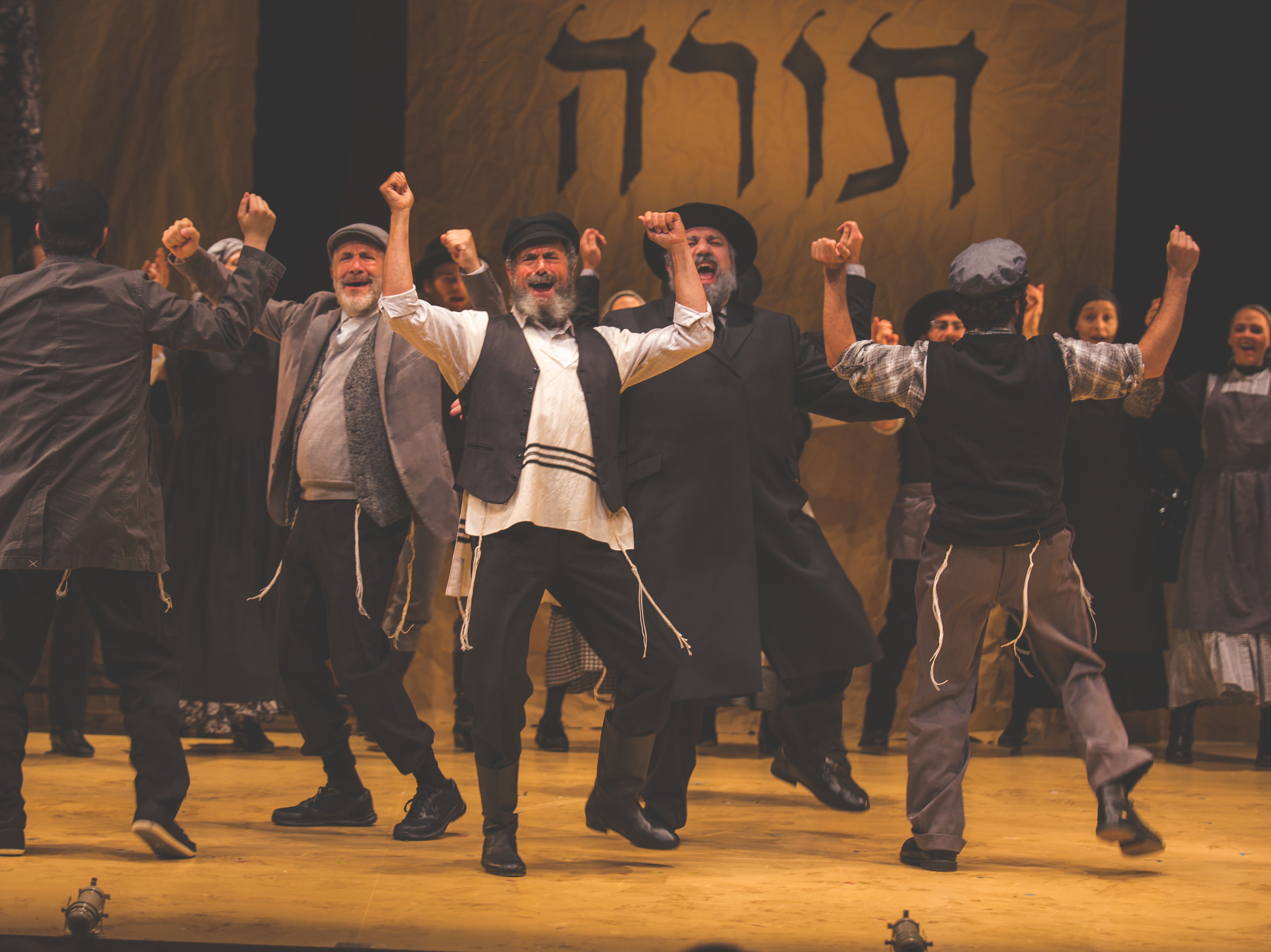 This Yente Found The Perfect Match, Performing 'Fiddler' In Yiddish