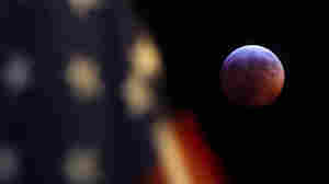 PHOTOS: Super 'Blood Moon' Wows