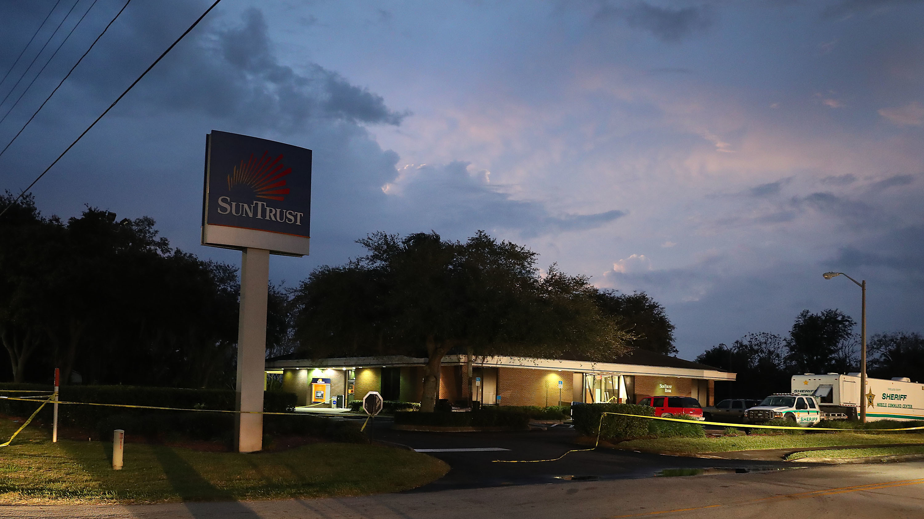 Five women were found lying facedown in the lobby of a SunTrust bank in Sebring, Fla., with gunshot wounds to their heads and backs, according to a police report. (Getty Images)
