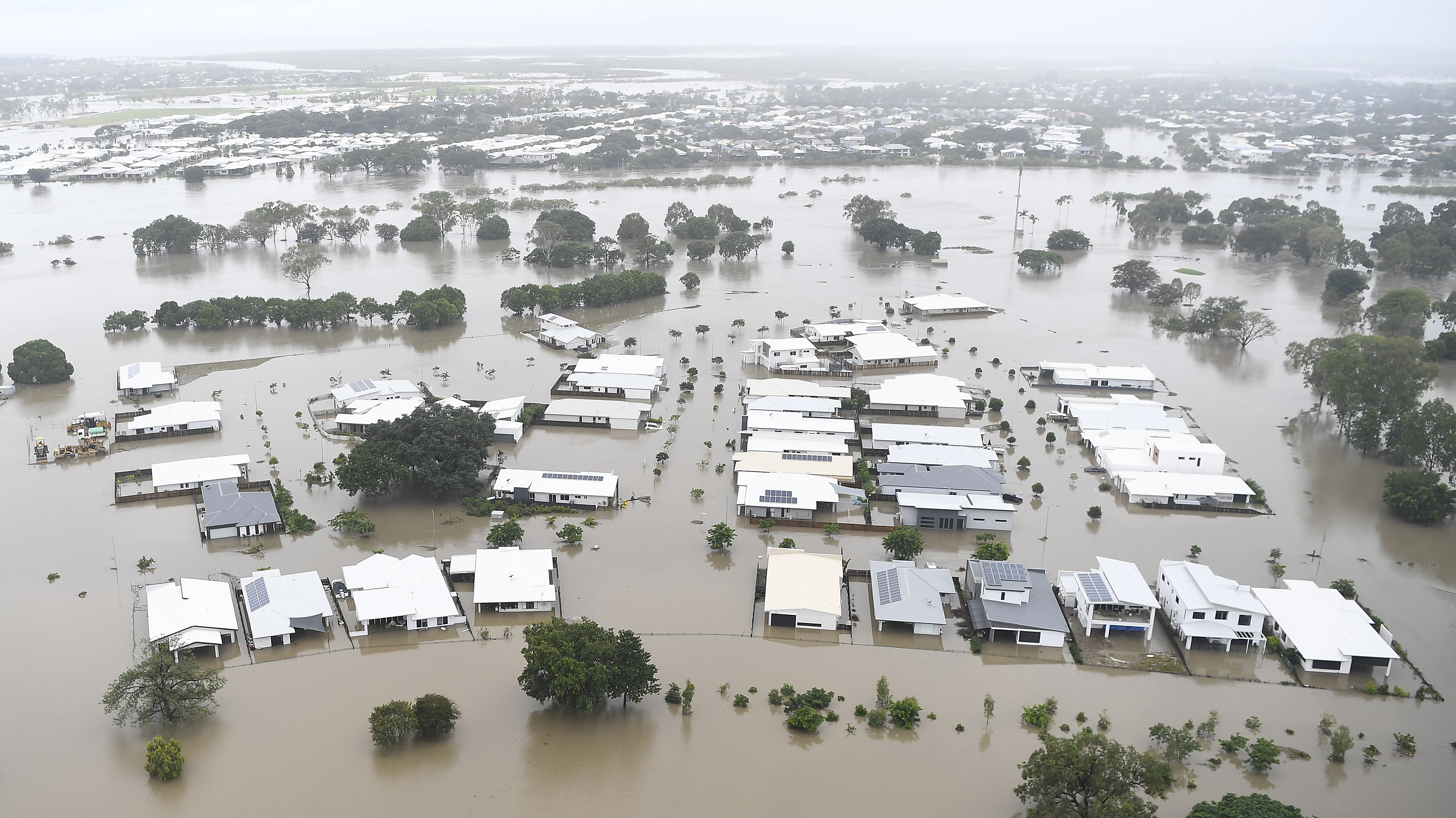 Australian Residents Return Home After Flash Floods Amid Warnings Of Australian Residents Return Home After Flash Floods Amid Warnings Of