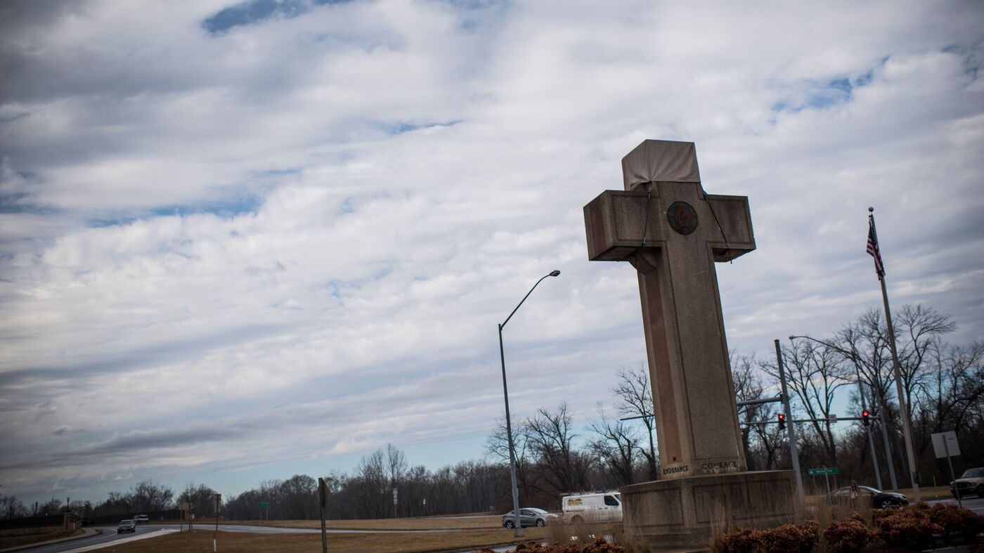 a cross shaped war