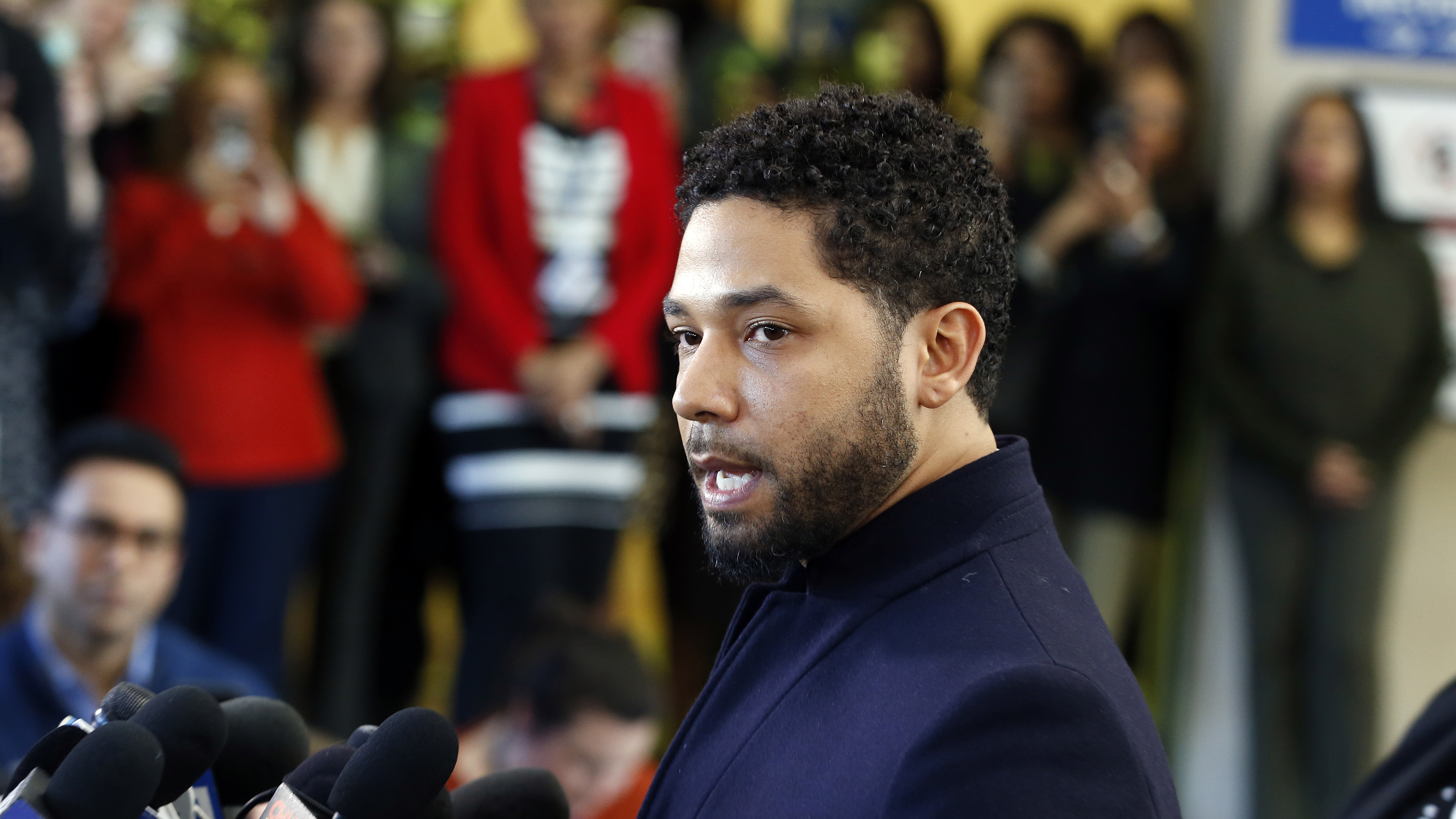 Prosecutors drop charges against 'Empire' actor Jussie Smollett, angering police