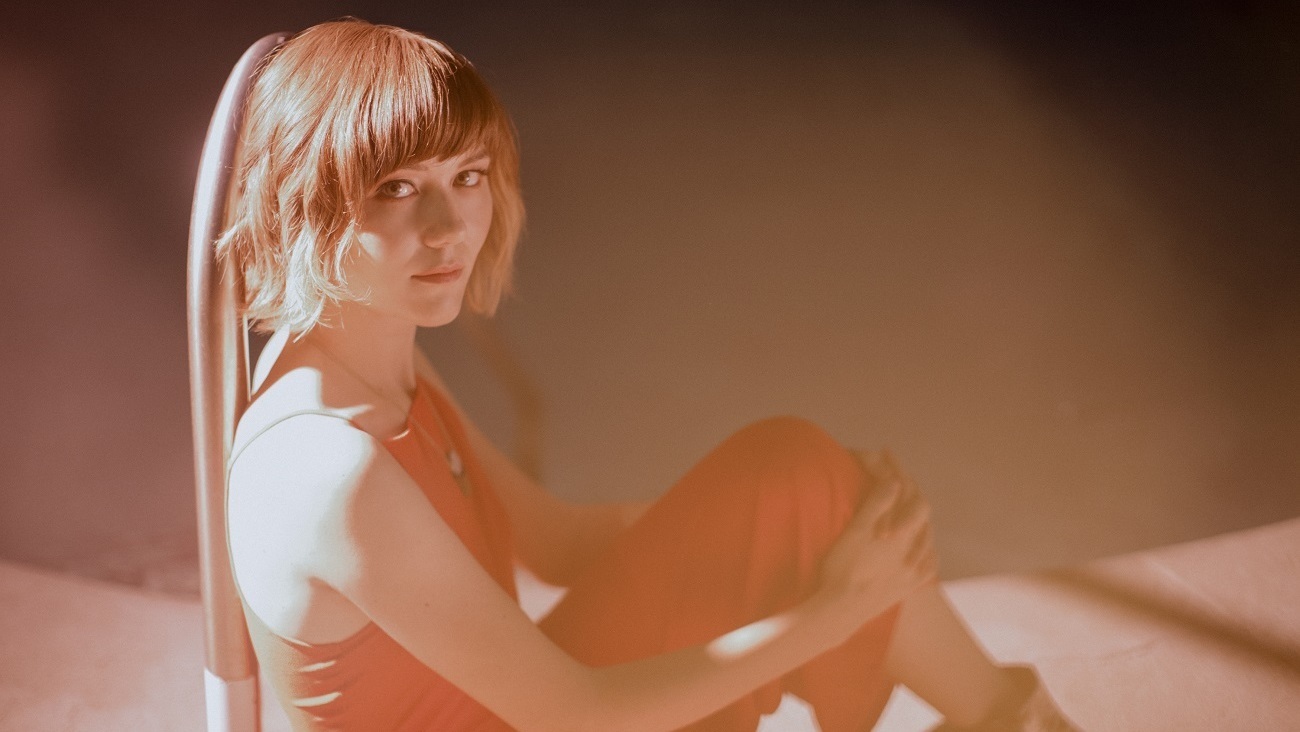 every note rings clear on molly tuttle s when you re molly singer design
