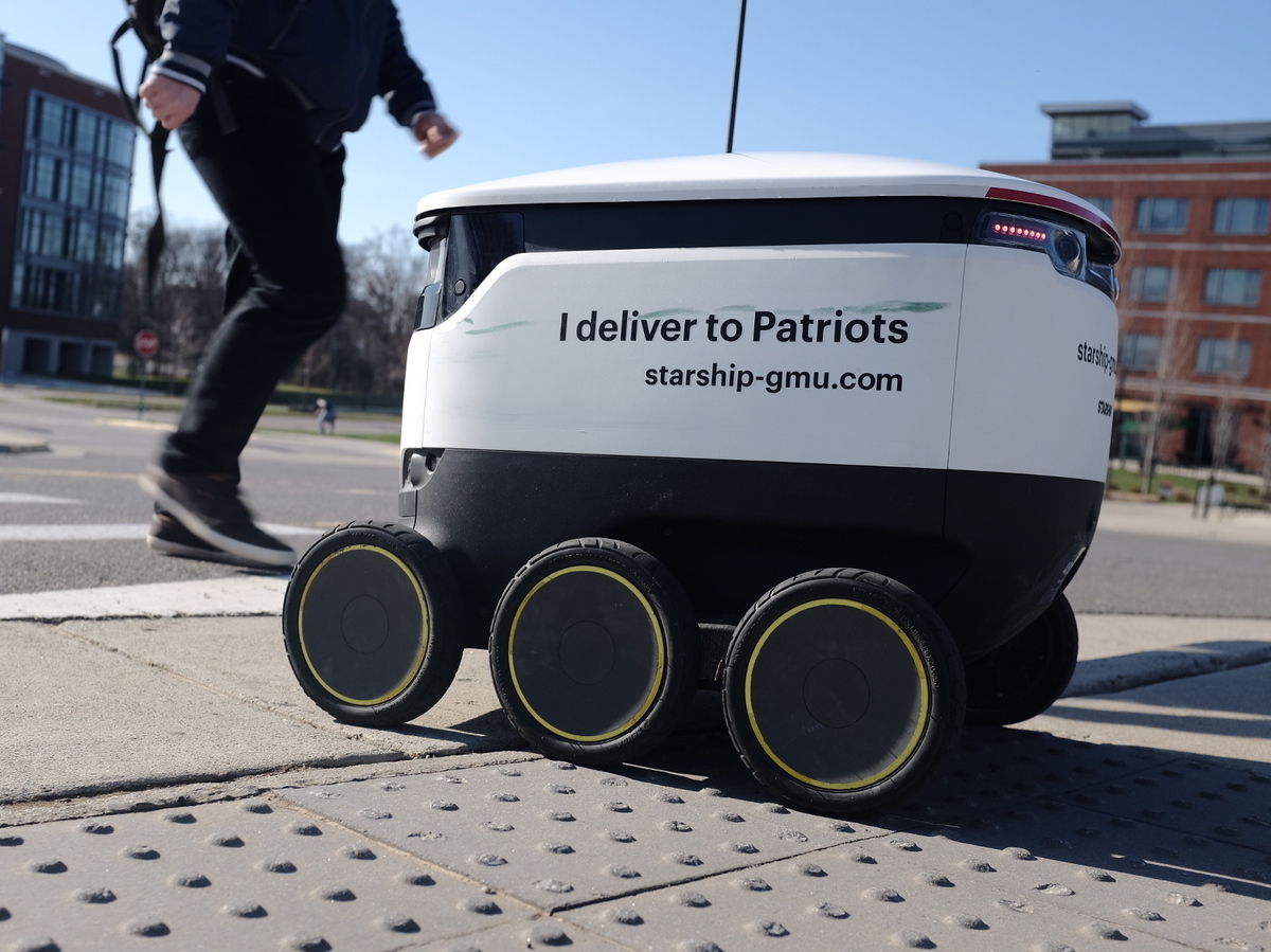 The Robots Are Here At Mason University, They Deliver Food To