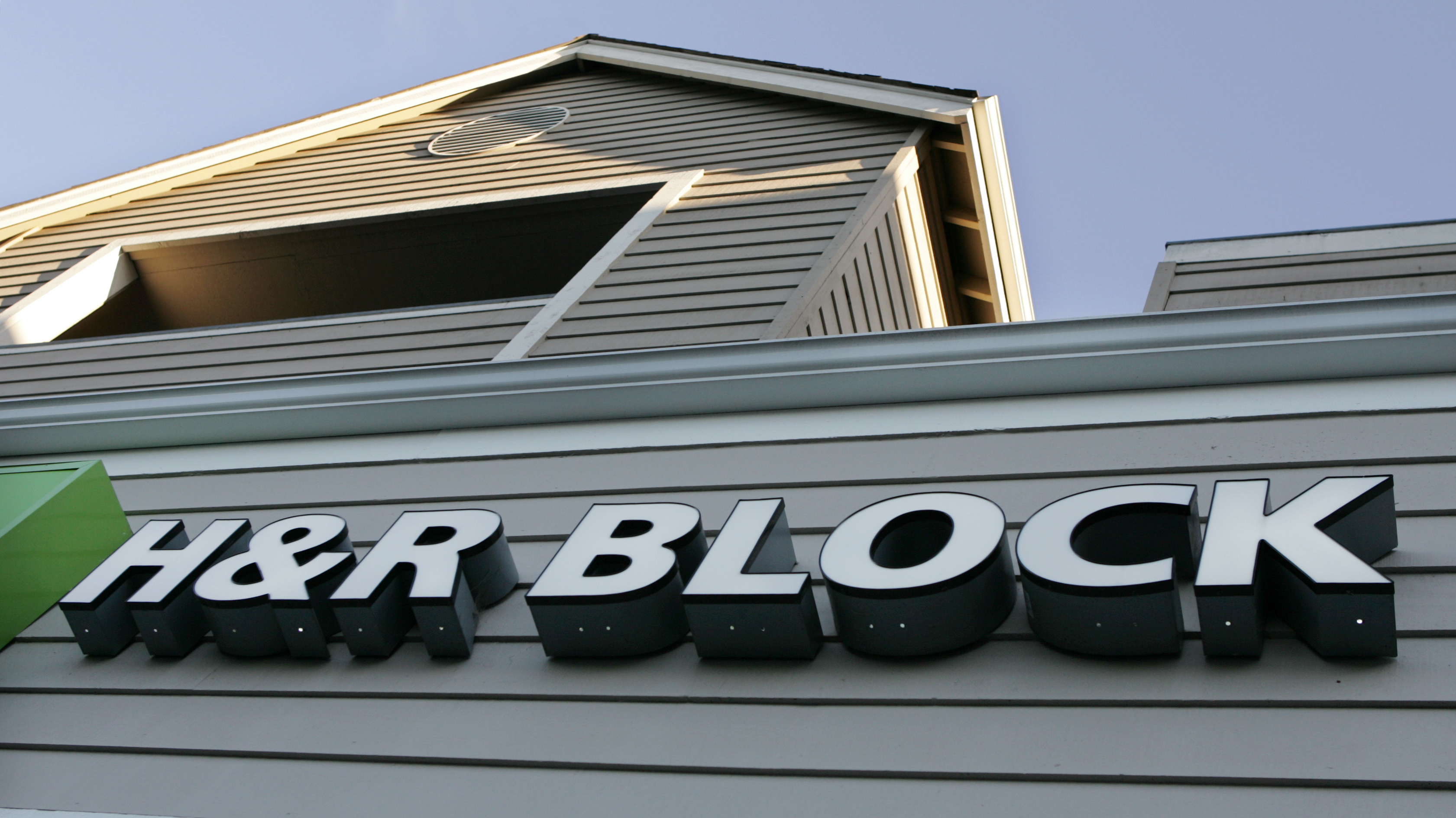 An exterior view of H&R Block is shown in Sunnyvale, Calif., in 2006. Co-founder Henry Bloch died Tuesday at the age of 96.