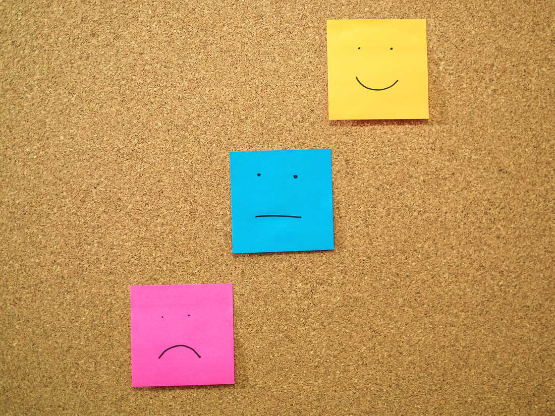 Feedback post-it notes.