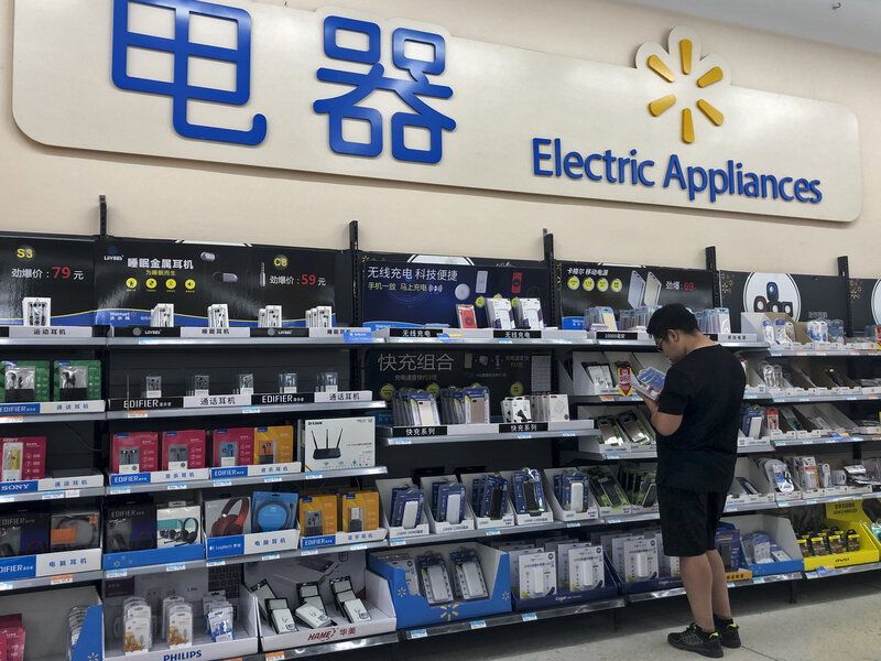Trump Increases China Tariffs as Trade Deal Hangs in the Balance
