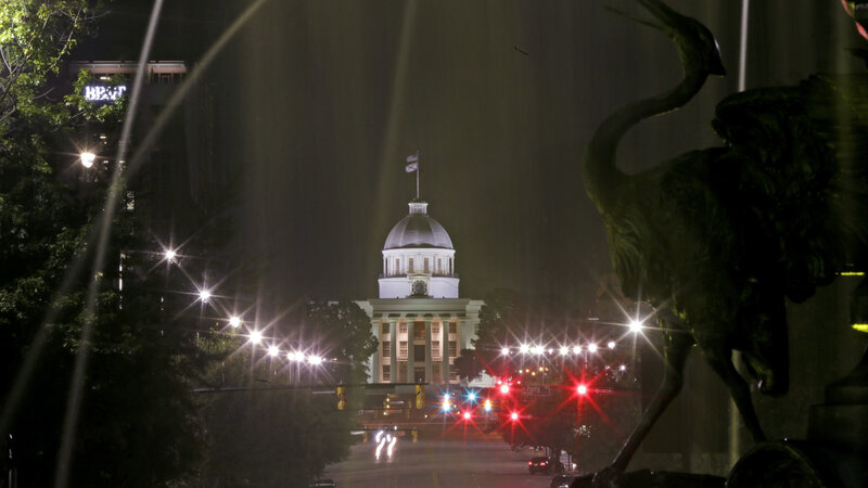 Alabama Lawmakers Pass Bill Banning Nearly All Abortions