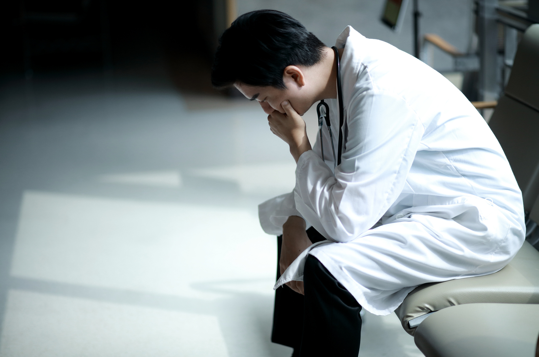 Doctors who experience burnout are prone to cut back on hours or quit practicing medicine. This costs the health care system billions, new research finds. (Getty Images)