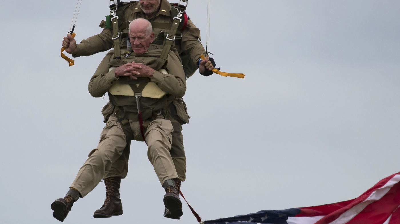 D-Day Vets In Their 90s Parachute Into Normandy 75 Years Later, This Time To Cheers