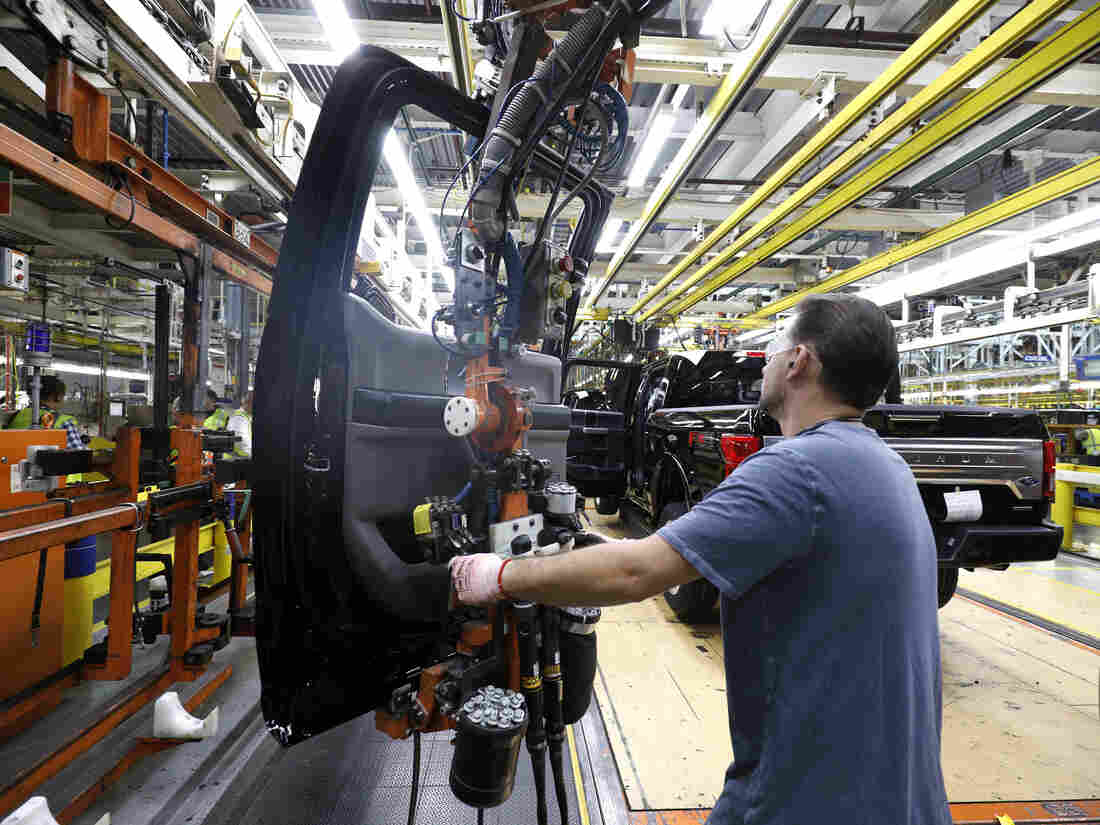 Solid US jobs report could allay fears of weakening economy Solid US jobs report could allay fears of weakening economy