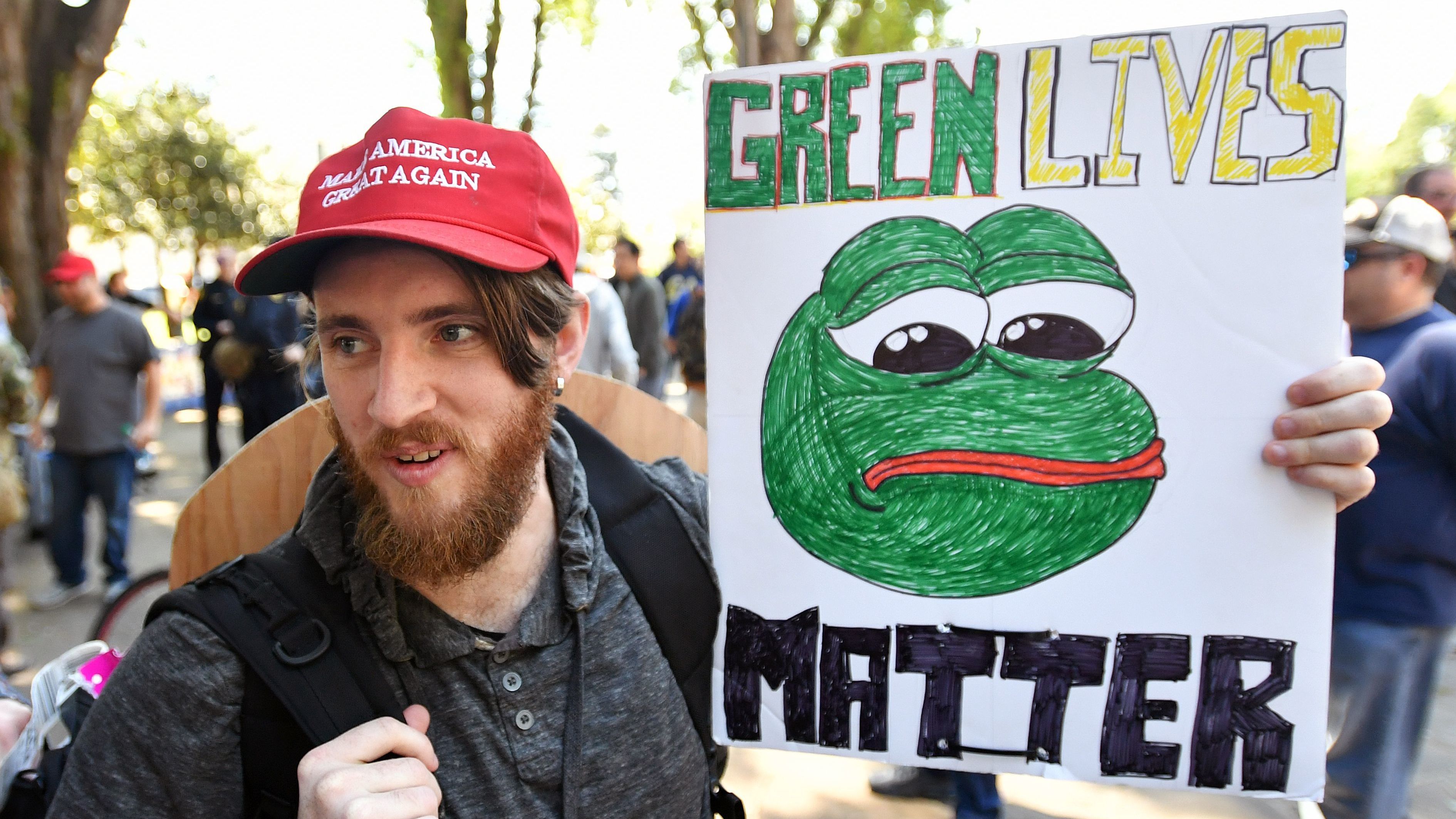 Conspiracy Website InfoWars Parts Ways 