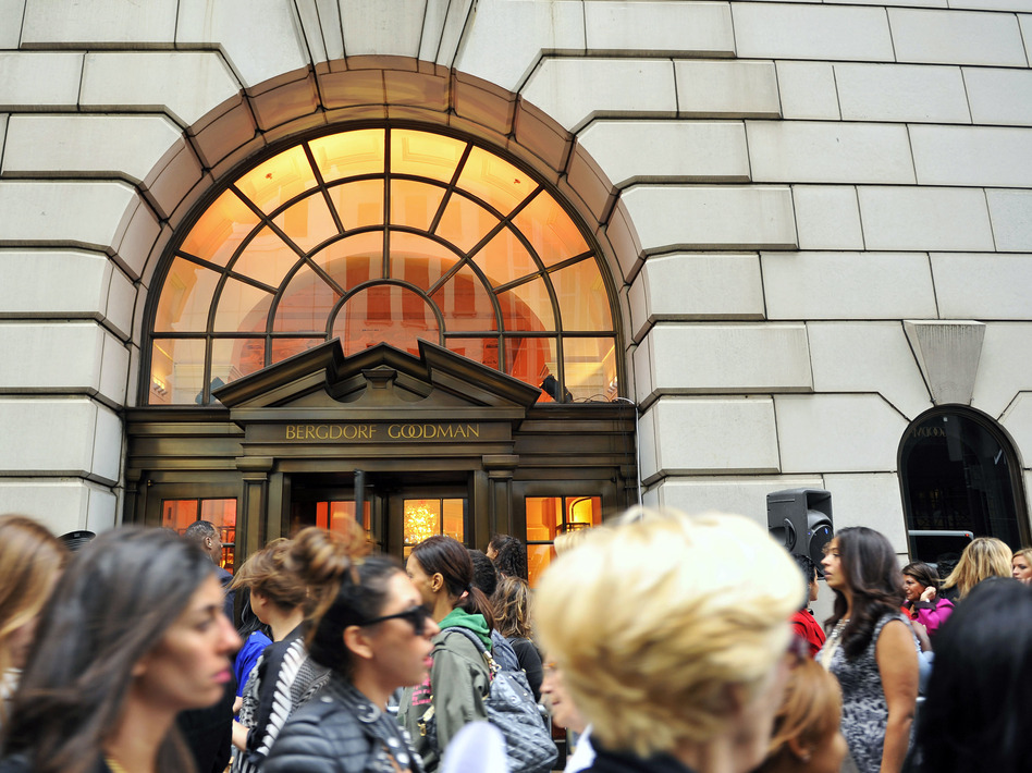 Customers line up to enter the Bergdorf Goodman store in New York City in this 2010 file photo. Advice columnist E. Jean Carroll claims President Trump sexually assaulted her in a dressing room at the Manhattan department store in the '90s. (Stephen Chernin/AP)