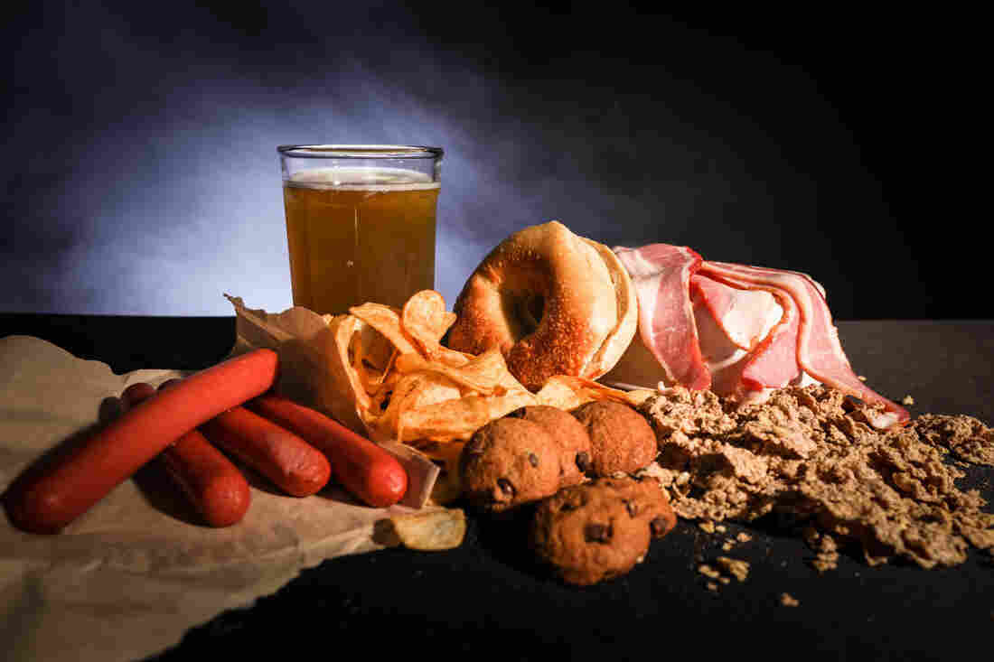 For a healthy diet, avoid processed meats, sugary drinks, refined carbohydrates and sodium.