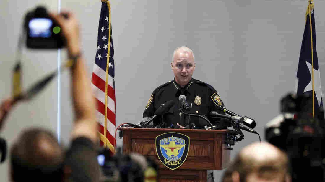 Westlake Legal Group ap_19288566912141_wide-58af51c03f39ee94b8eb6c18ba999a1d3ea11b61-s1100-c15 Fort Worth Interim Police Chief 'Deeply Sorry' For Fatal Shooting