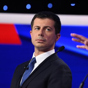 In Democratic Debate, A Fiery Clash Over U.S. Role In Syria