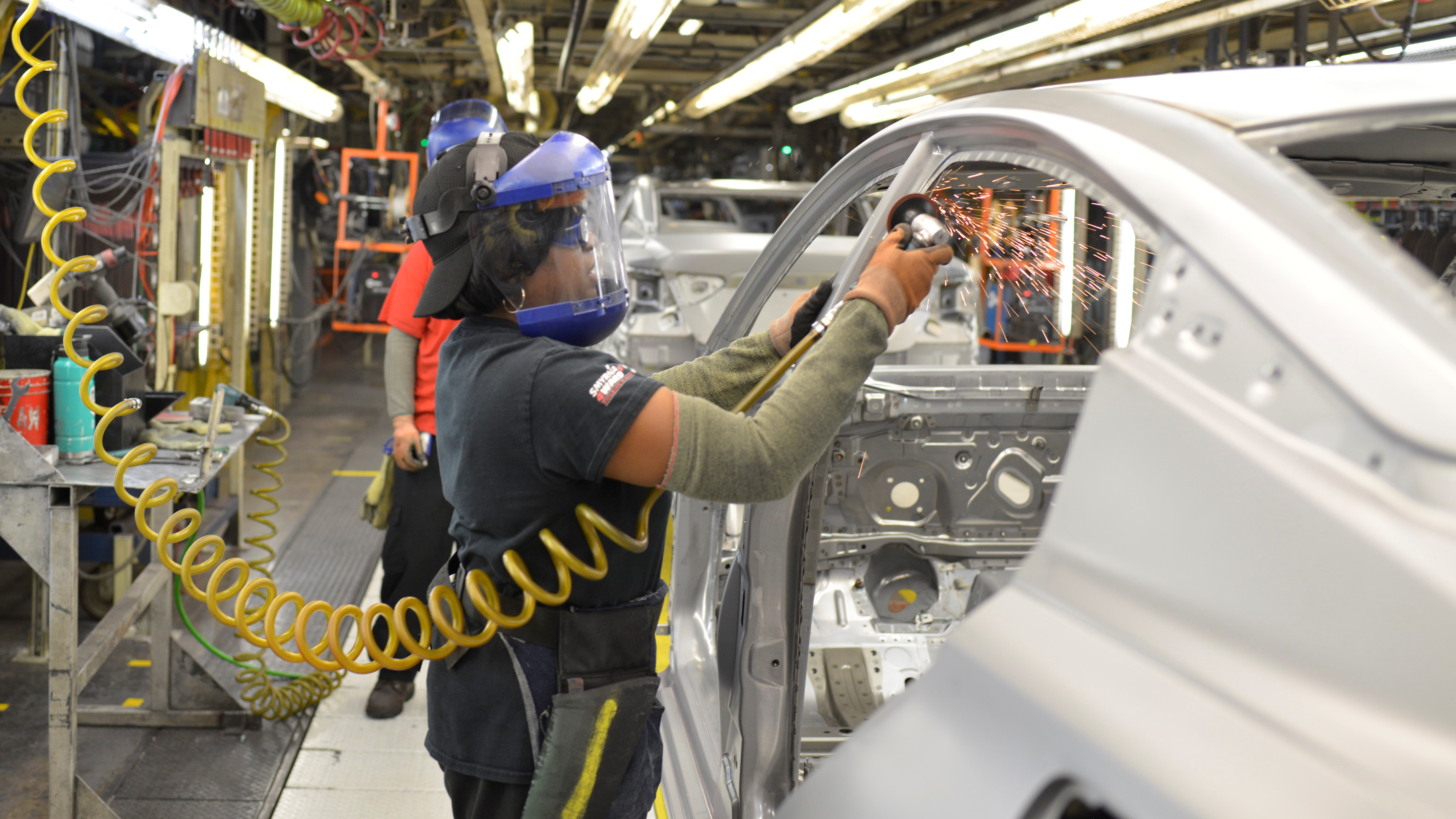 As growth slows, the economy is falling short of Trump's target