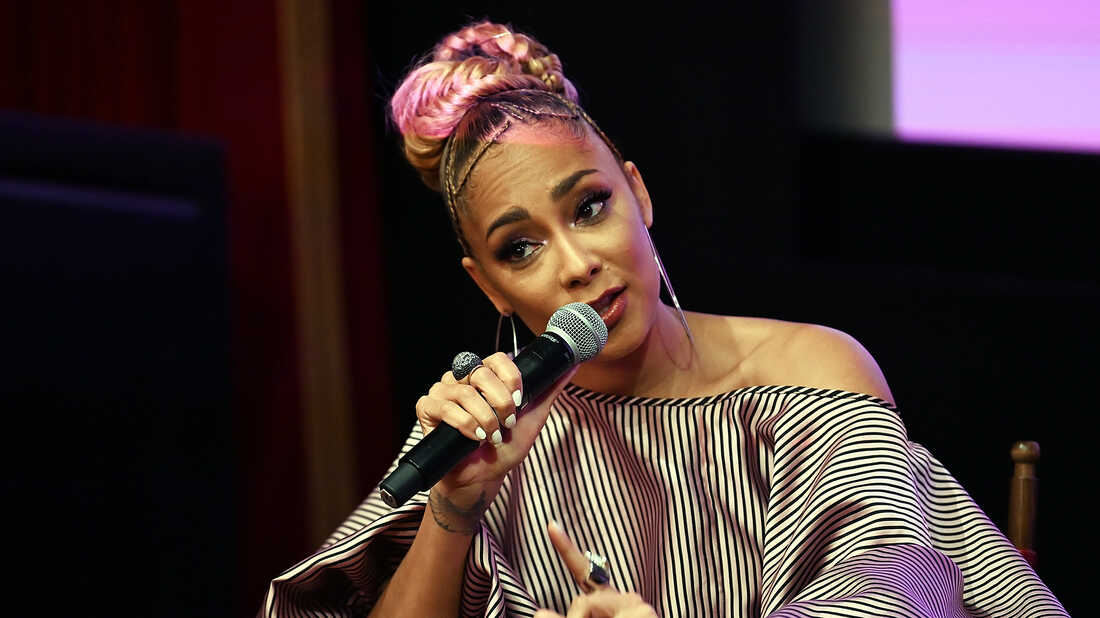 Comedian Amanda Seales attends HBO's "I Be Knowin'" NYC Screening with Amanda Seales at The Roxy Hotel Cinema on January 23, 2019 in New York City.