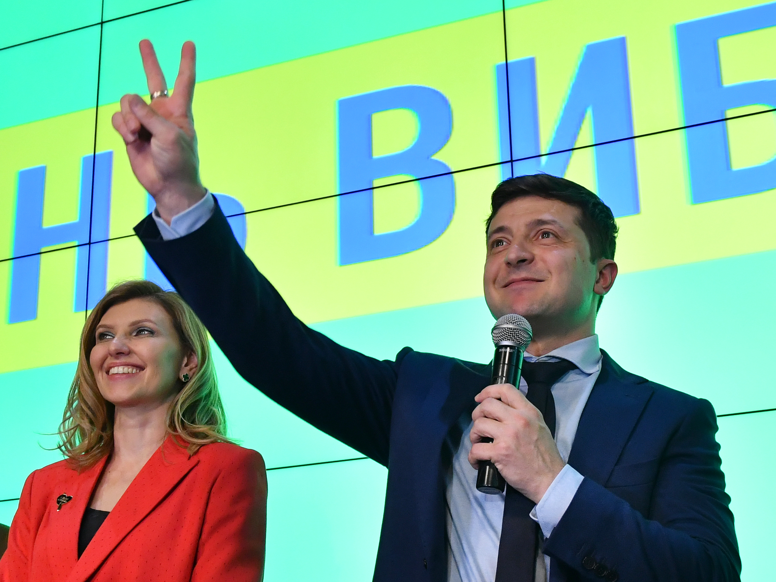 How Ukraine's President Wound Up In The Middle Of The Trump Impeachment Inquiry 2 Zelenskiy and his wife, Olena, greet the crowd at his campaign headquarters in Kyiv on March 31. "He's very much a family man," Ukrainian lawmaker Sviatoslav Yurash said.