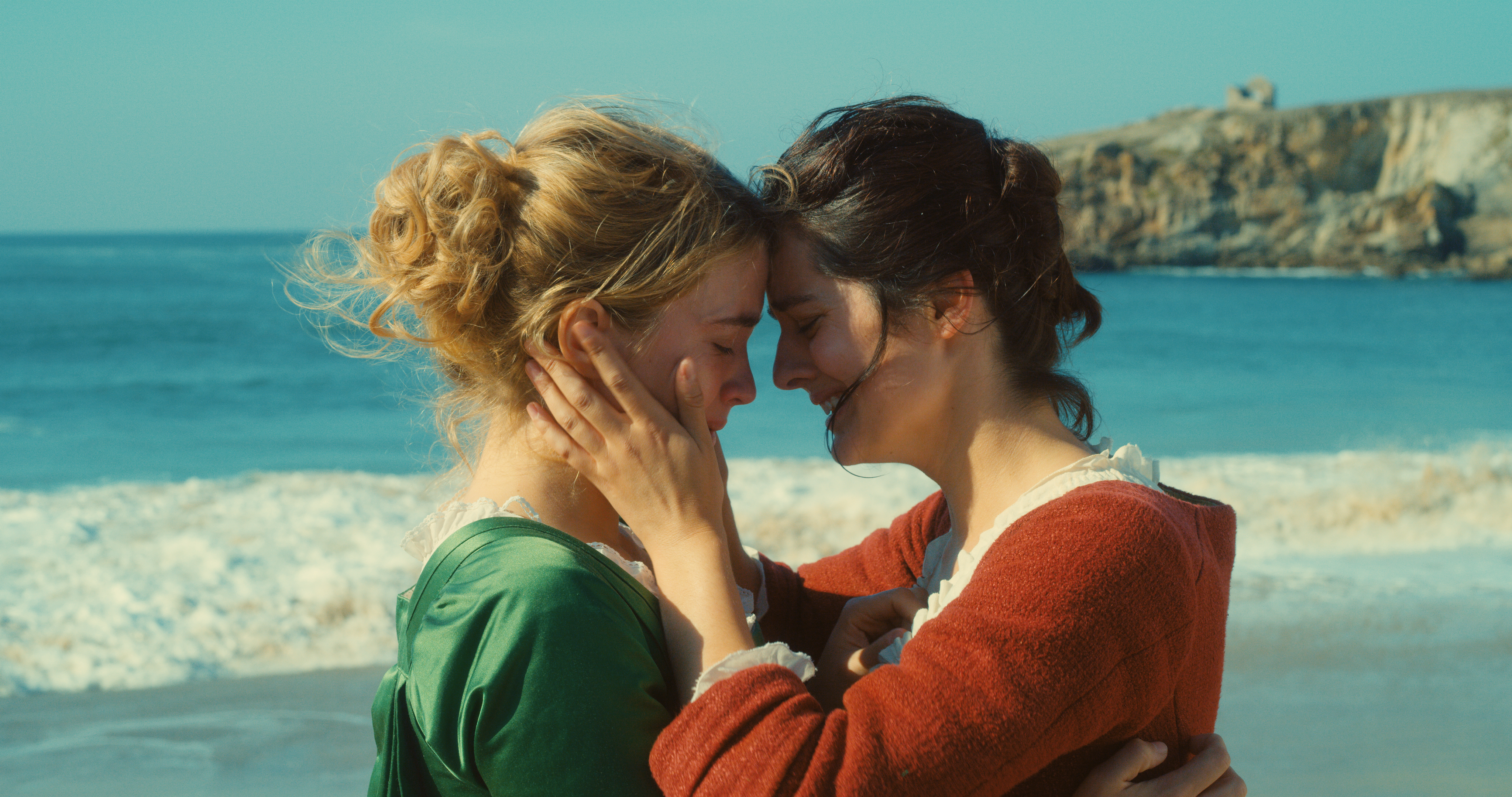 Winner of Best Screenplay at the Cannes Film Festival, <em>Portrait of a Lady on Fire </em>stars Adèle Haenel and Noémie Merlant. (Neon)