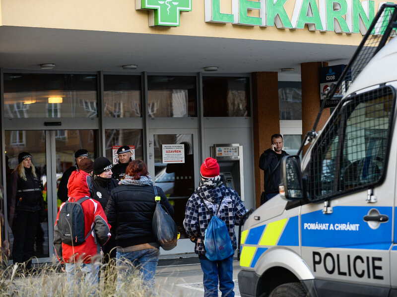 Gunman Kills 6 In Attack Inside Czech Hospital S Waiting