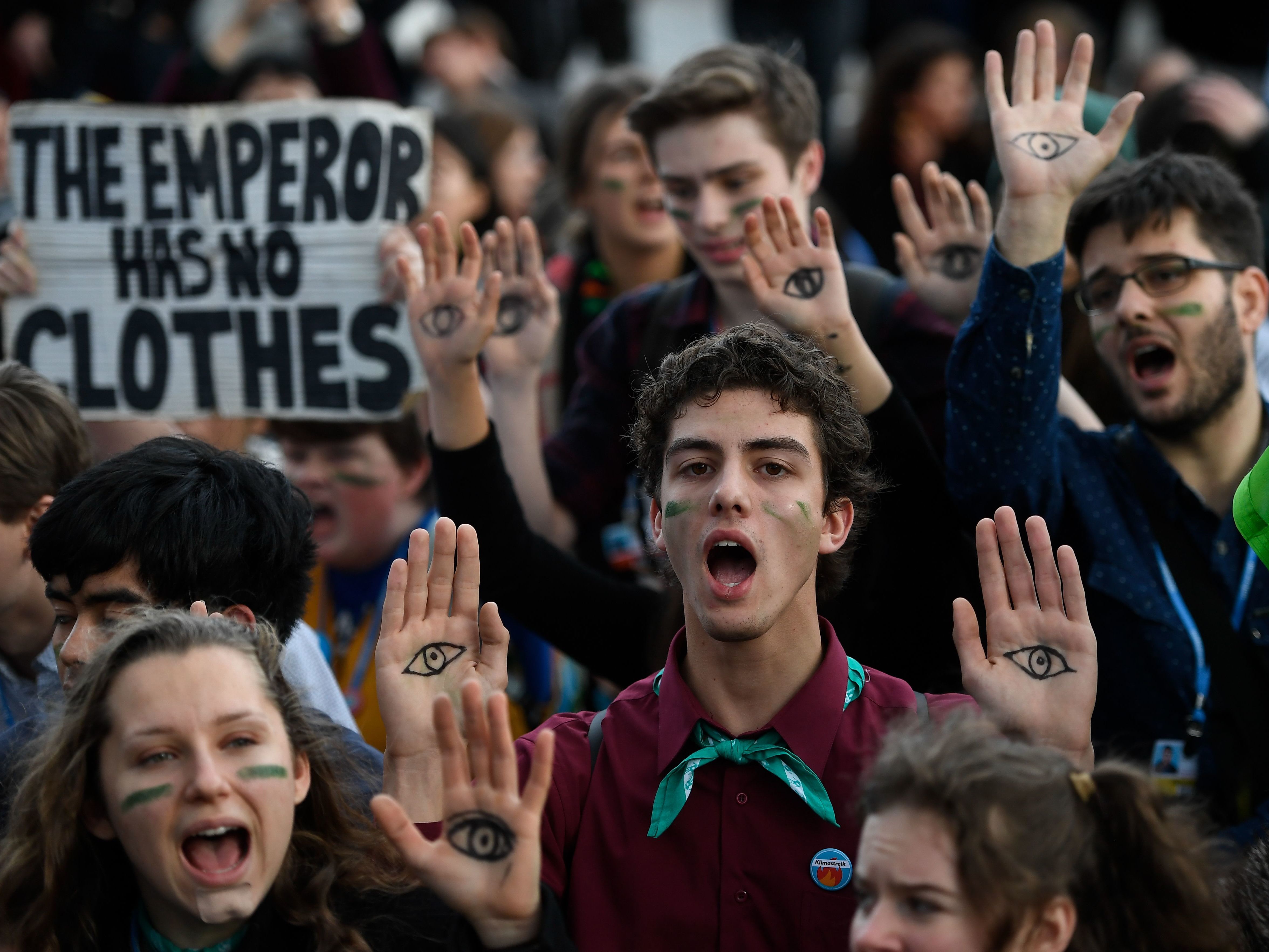 U.N. climate summit goes to extra time, but ends with major questions unresolved