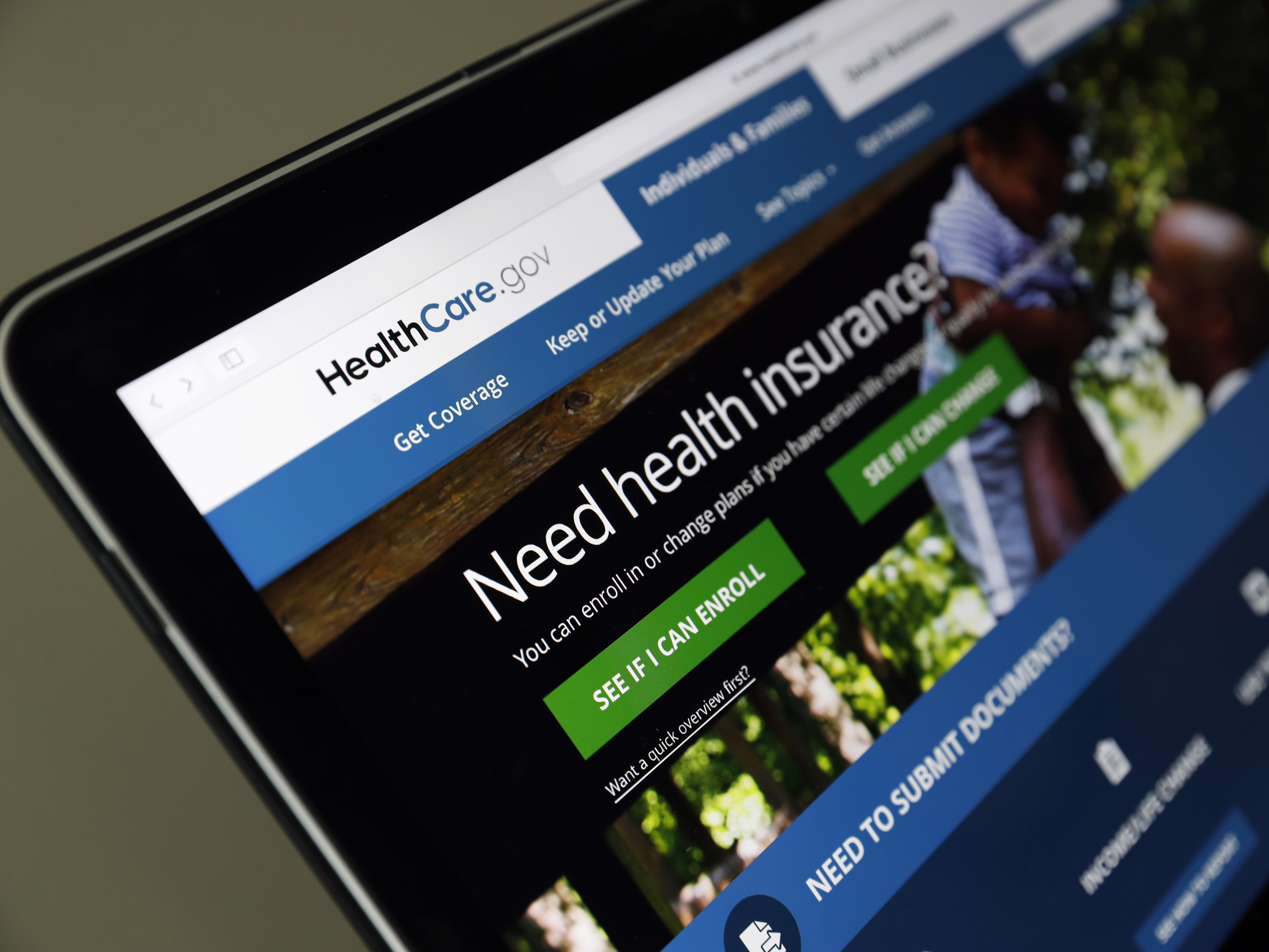 Government extends open enrollment for ACA health plans, but only for 36 hours 