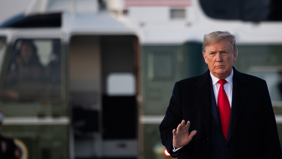 President Trump boards Air Force One Thursday on his way to Toledo, Ohio, to hold a campaign rally. (Saul Loeb/AFP via Getty Images)