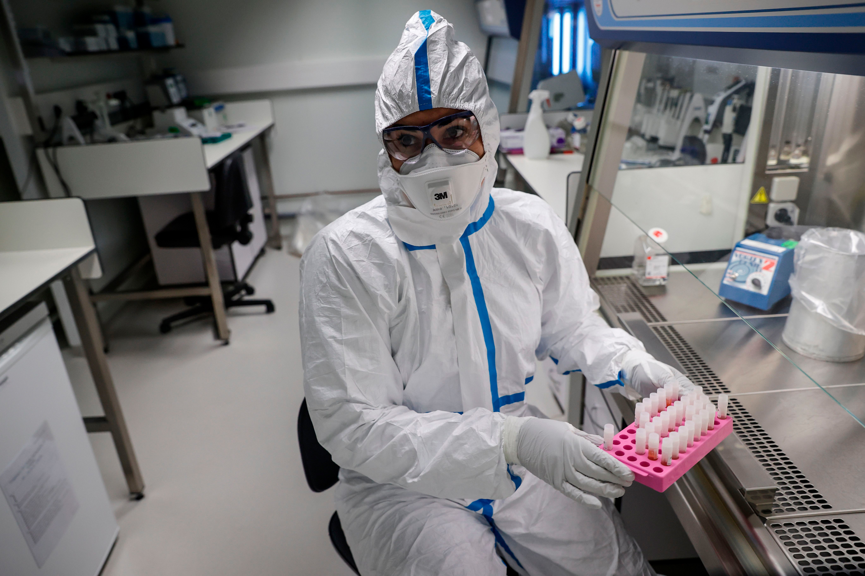 The Institut Pasteur lab in Paris analyzes patient tests for respiratory viruses, including coronaviruses. (AFP via Getty Images)