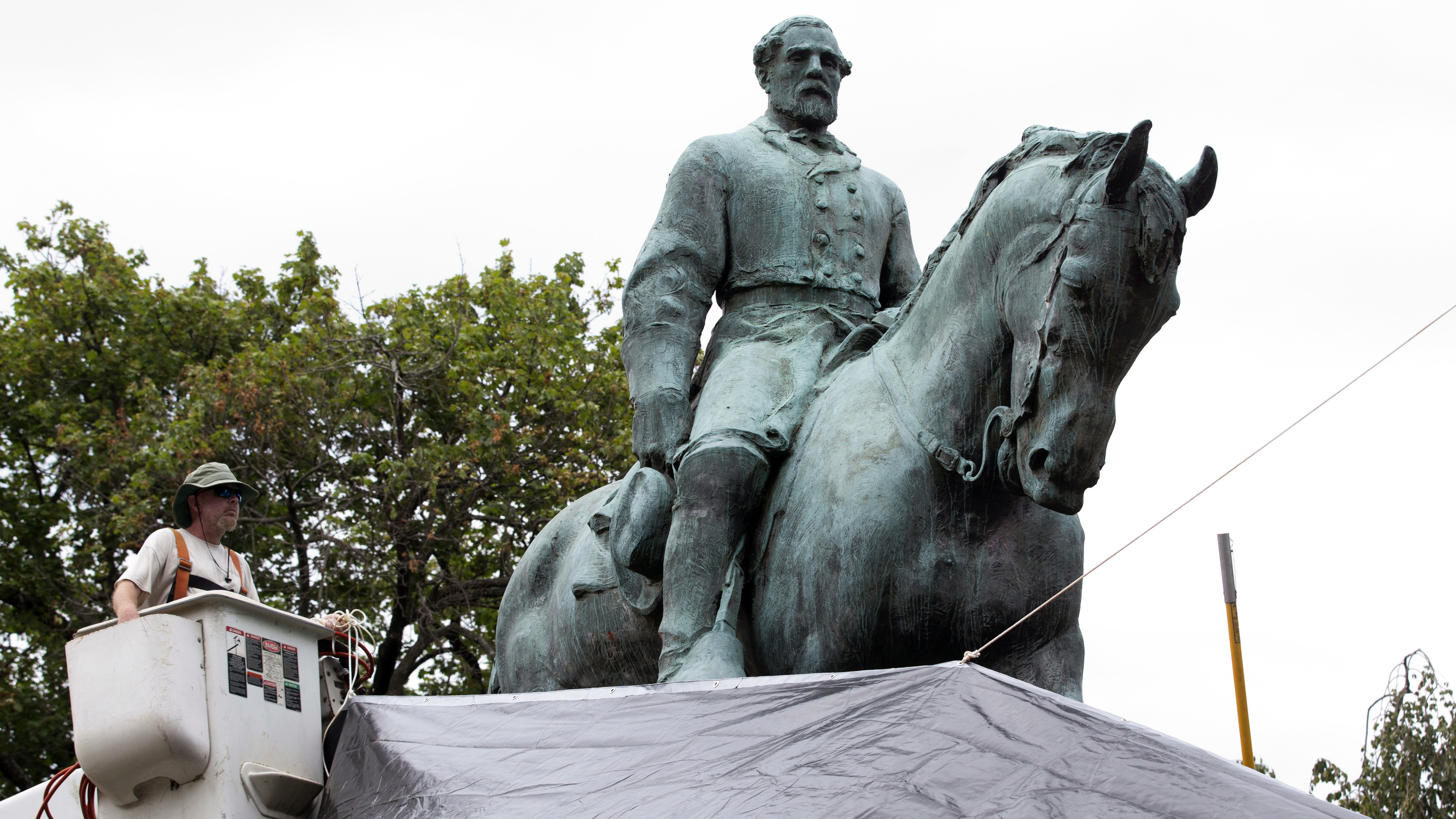 The Virginia House and Senate voted Tuesday to approve bills that would allow cities to decide if Confederate statues should be removed.